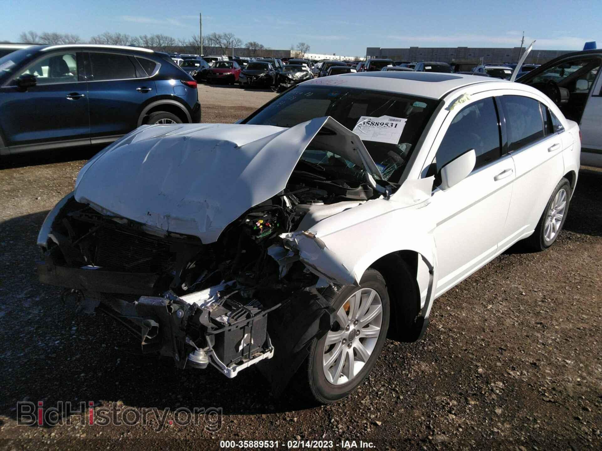 2012 CHRYSLER 200 - VIN: 1C3CCBBG9CN227175 - Фото 2