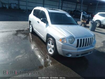 2008 Jeep COMPASS Limited, серебристый — VIN 1J8FT57WX8D742976, IAAI