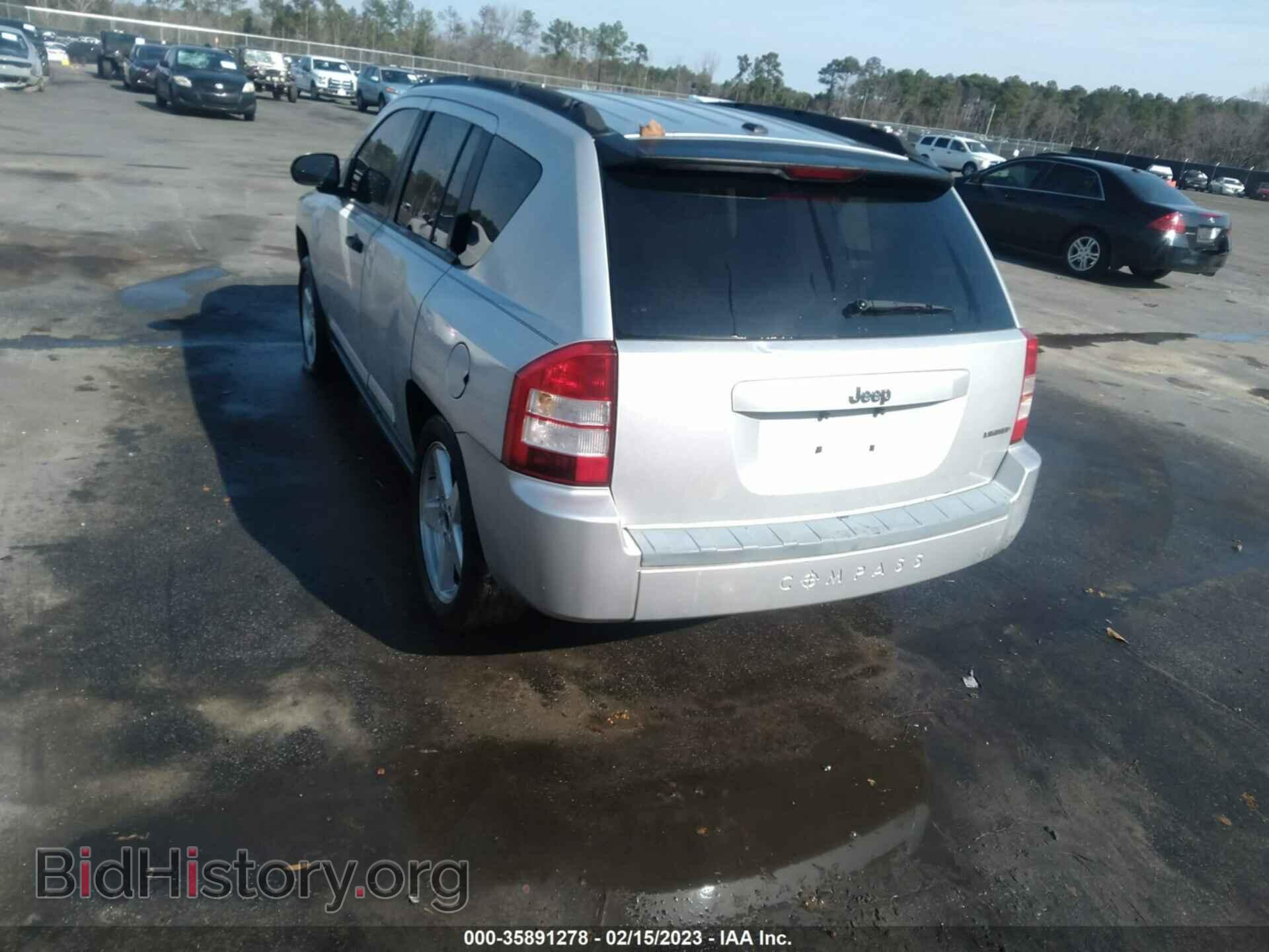 2008 JEEP COMPASS - VIN: 1J8FT57WX8D742976 - Фото 3