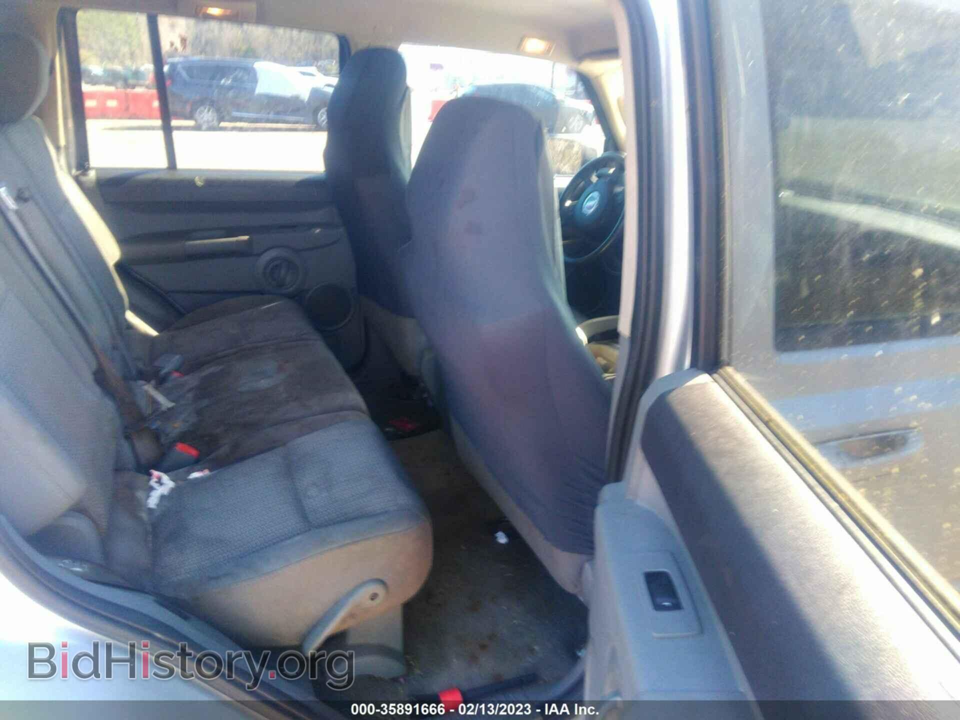 2007 JEEP COMMANDER - VIN: 1J8HG48PX7C620993 - Фото 8