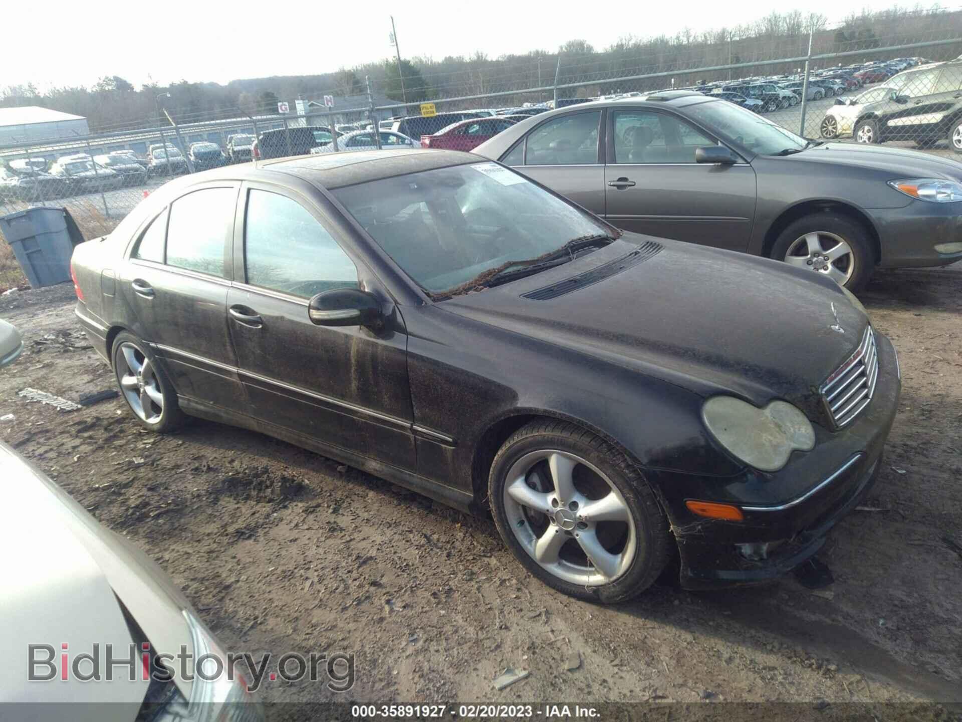Photo WDBRF52H76E021363 - MERCEDES-BENZ C-CLASS 2006