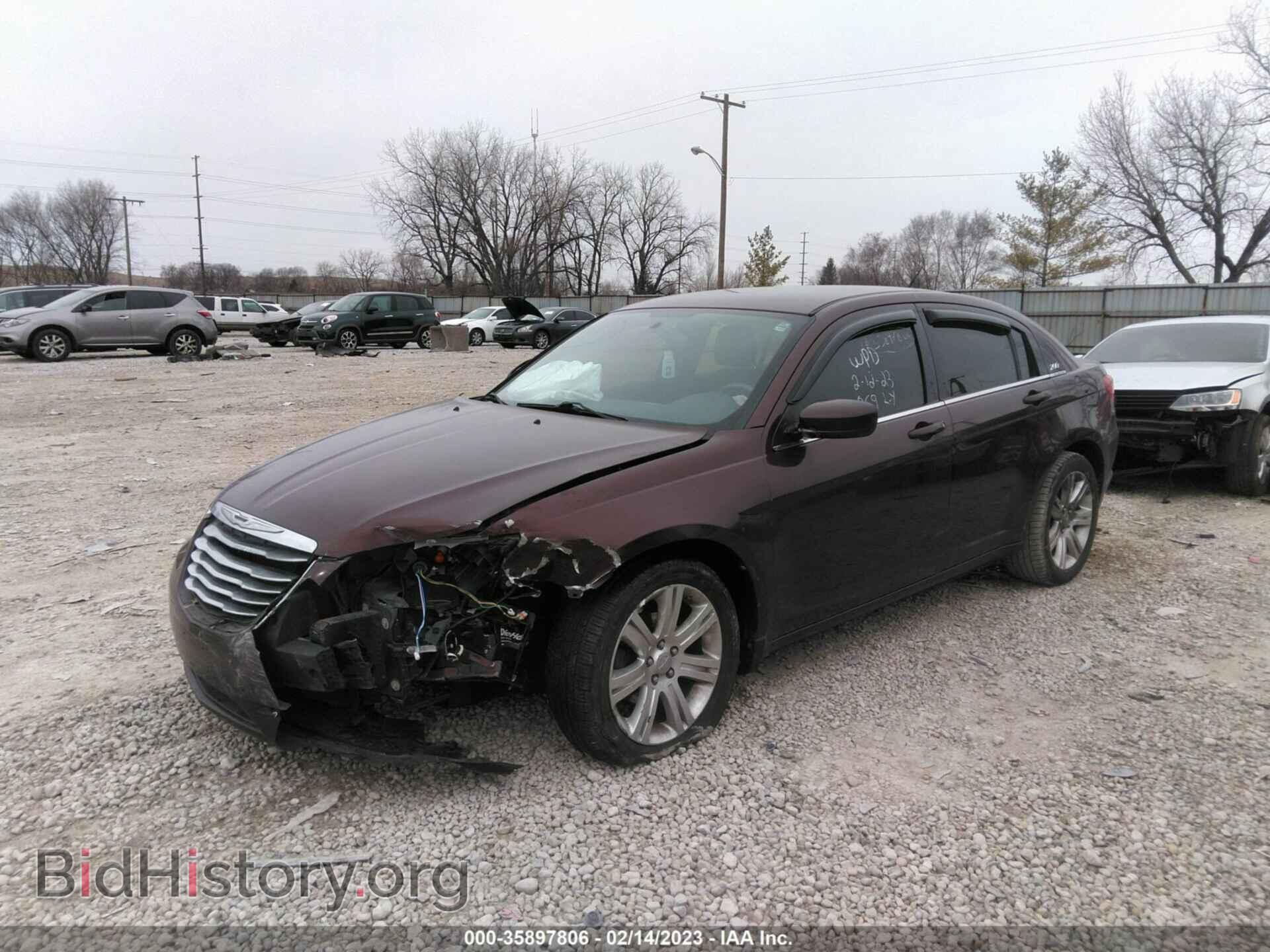 2013 CHRYSLER 200 - VIN: 1C3CCBBB2DN631831 - Фото 2