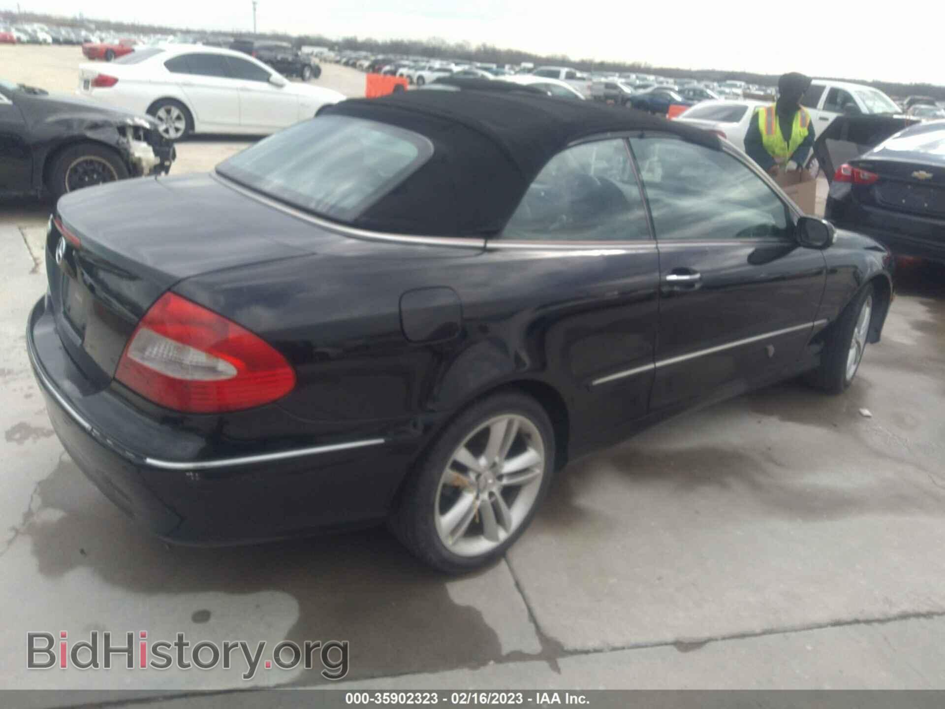 2007 MERCEDES-BENZ CLK-CLASS - VIN: WDBTK56F27F213716 - Фото 4