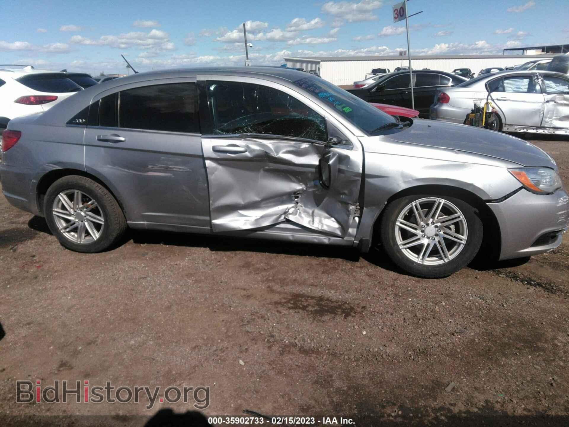 2013 CHRYSLER 200 - VIN: 1C3CCBAB4DN647823 - Фото 6