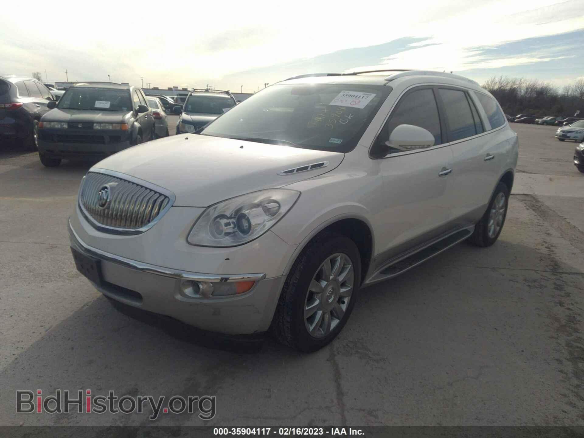 2011 BUICK ENCLAVE - VIN: 5GAKRCED3BJ114732 - Фото 2