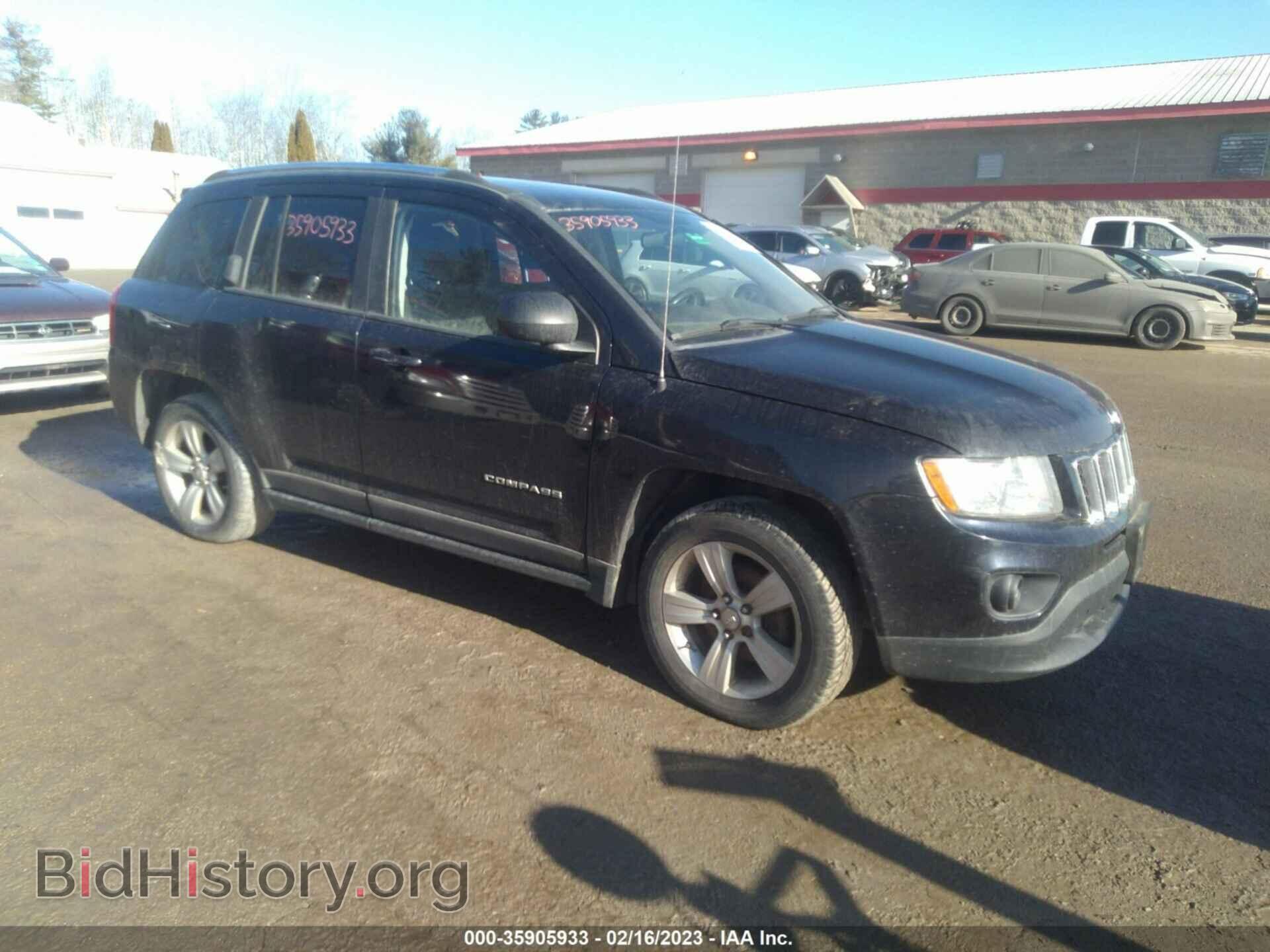 Photo 1J4NF1FB3BD134526 - JEEP COMPASS 2011