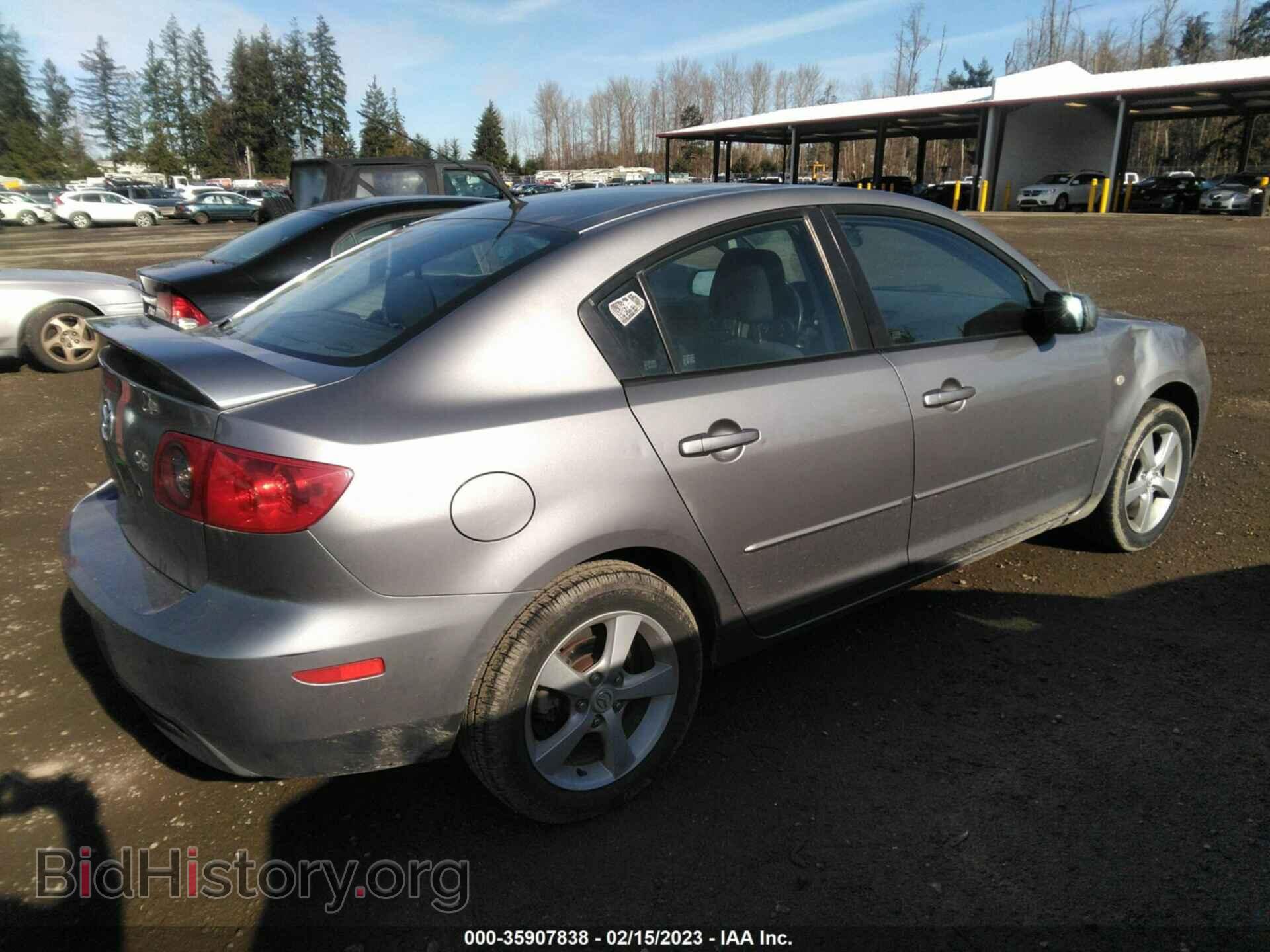 2006 MAZDA MAZDA3 - VIN: JM1BK12FX61425514 - Фото 4