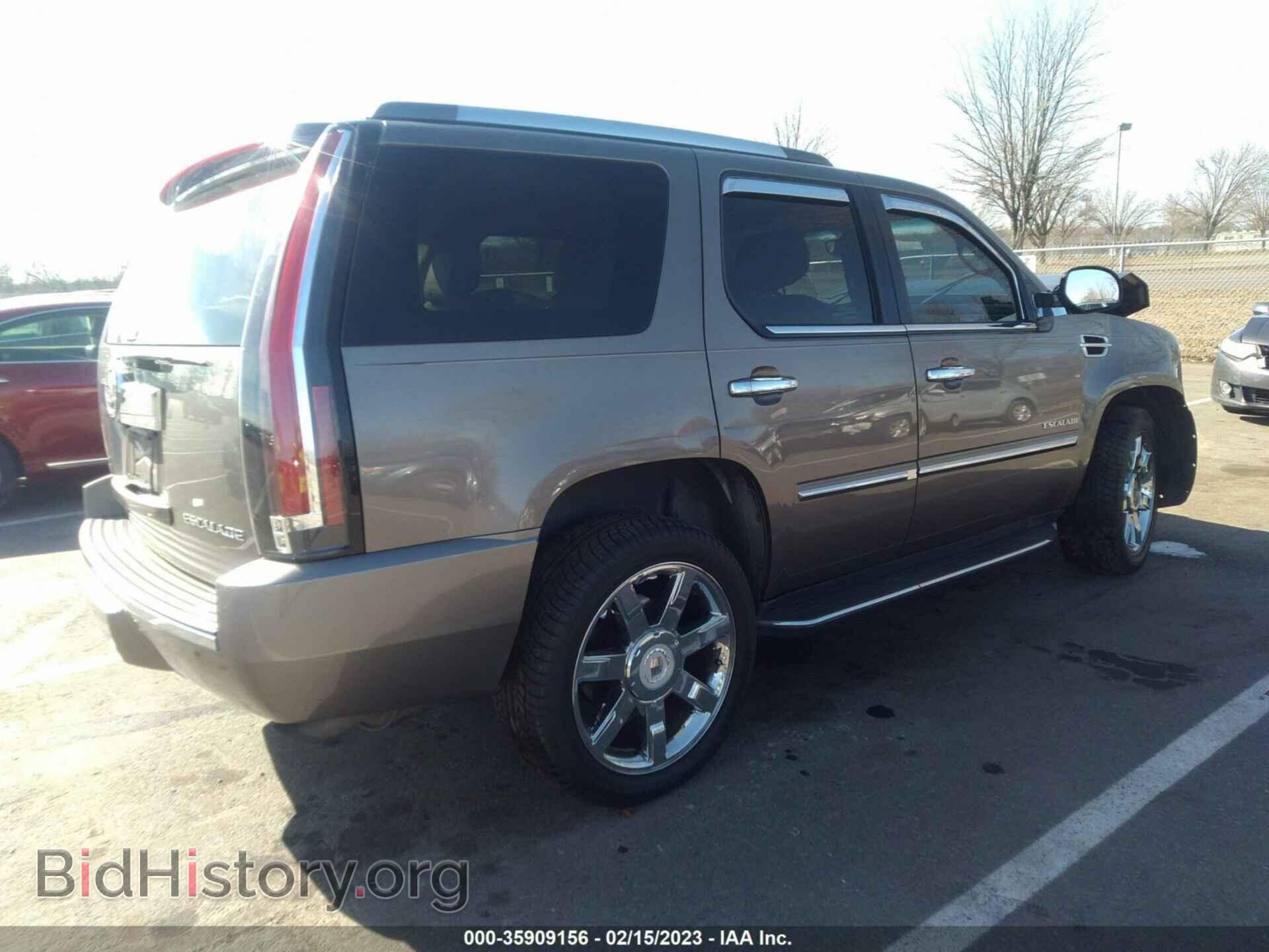 2011 CADILLAC ESCALADE - VIN: 1GYS4BEF2BR332374 - Фото 4