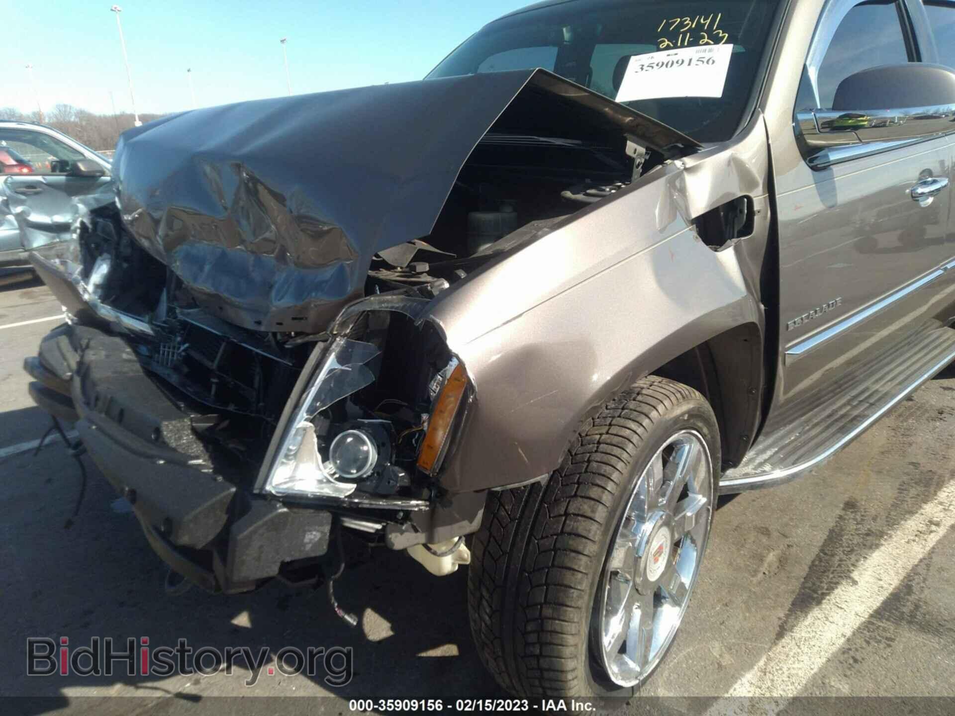 2011 CADILLAC ESCALADE - VIN: 1GYS4BEF2BR332374 - Фото 6