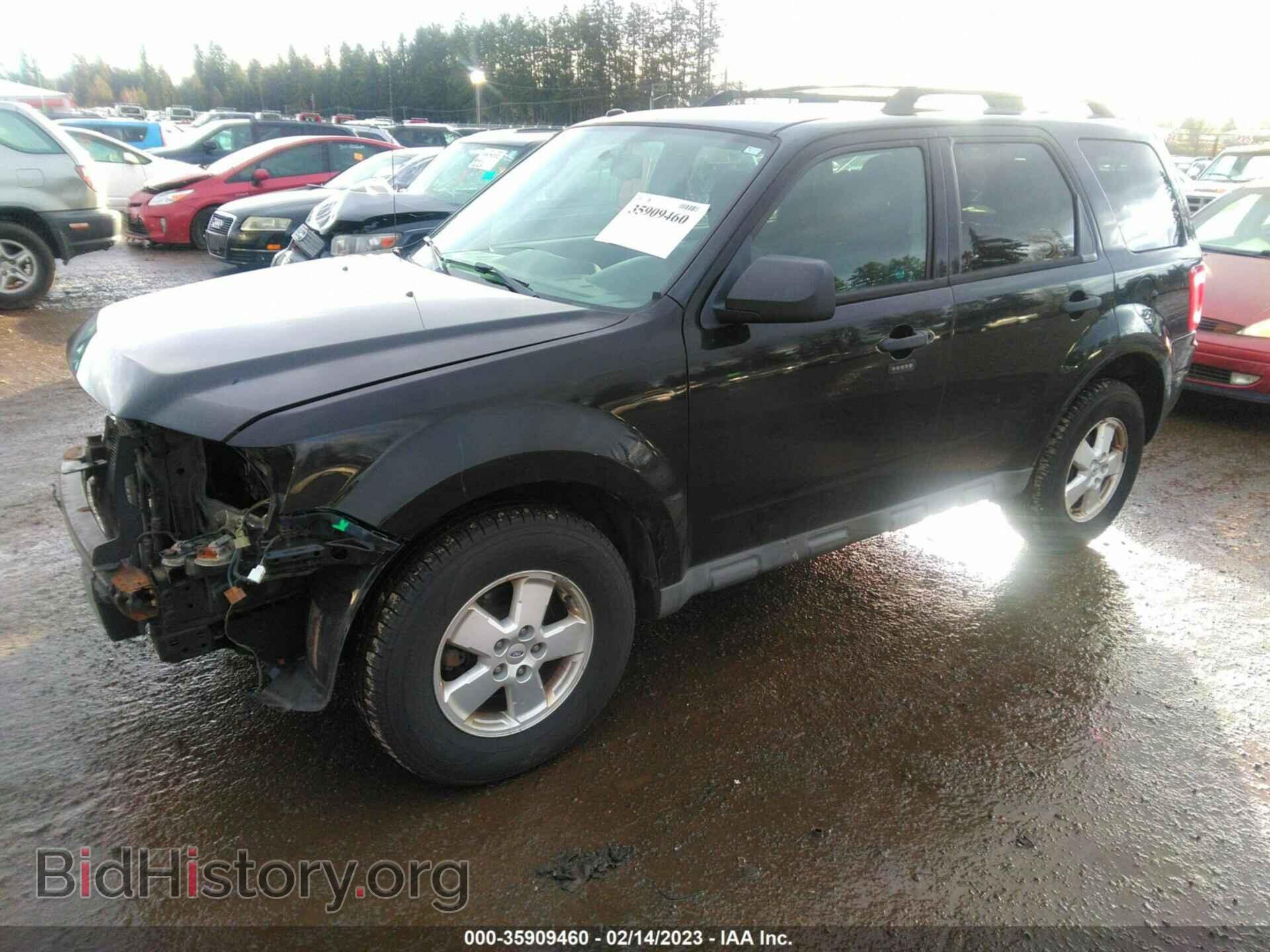 2011 FORD ESCAPE - VIN: 1FMCU9DG2BKA07483 - Фото 2