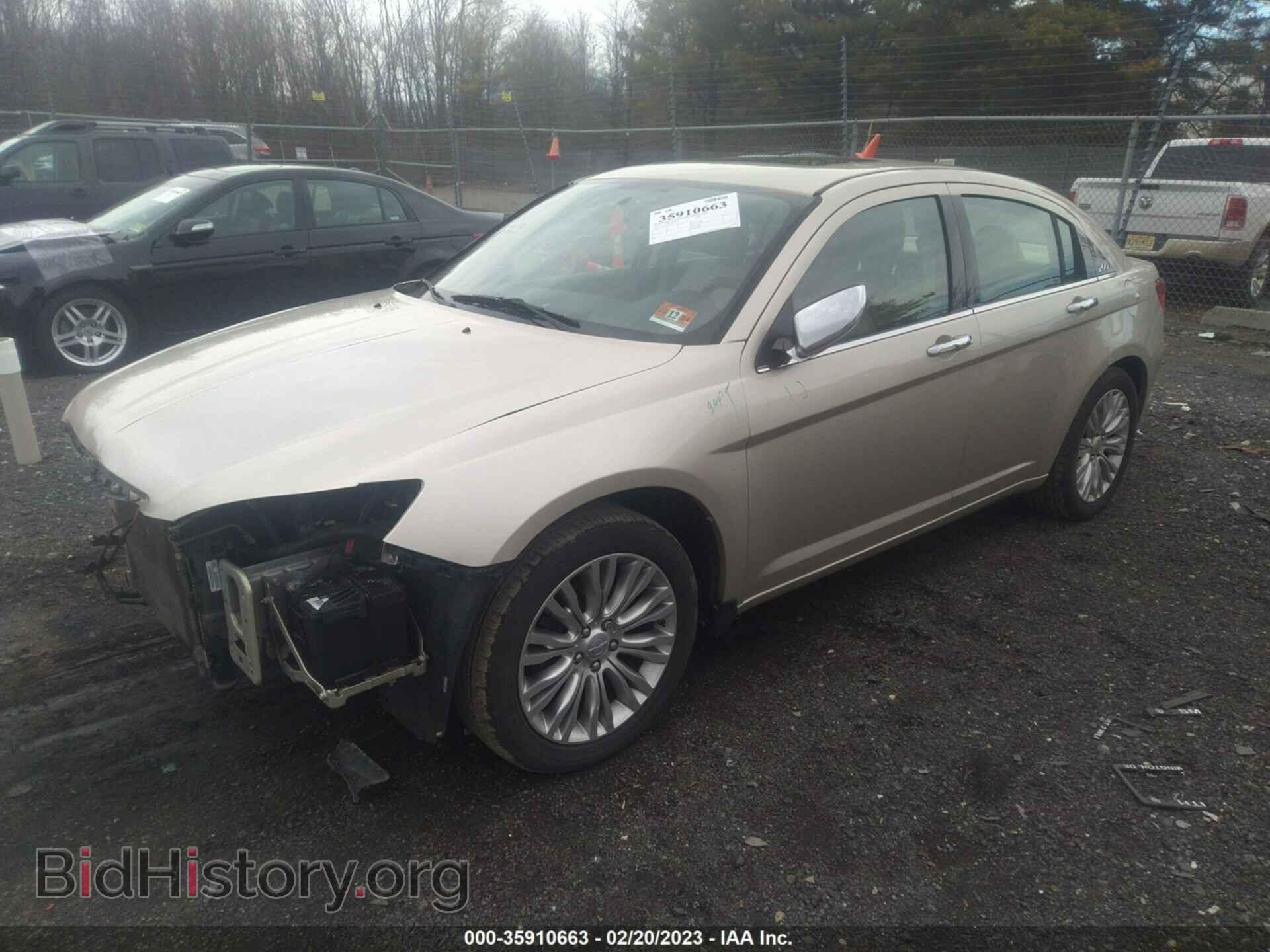 2013 CHRYSLER 200 - VIN: 1C3CCBCG3DN679140 - Фото 2