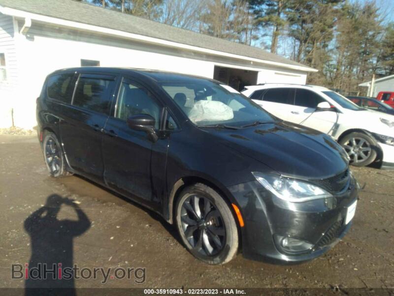 2018 Chrysler PACIFICA Touring Plus (VIN 2C4RC1FG4JR315478) — photo 1 of 12, IAAI, damage: front end