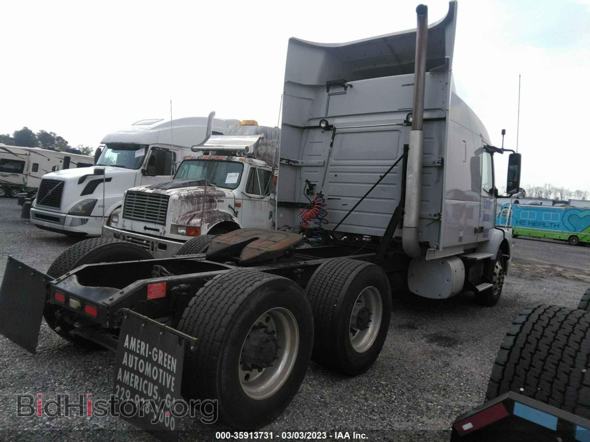 2012 VOLVO VN - VIN: 4V4MC9DG9CN541077 - Фото 4