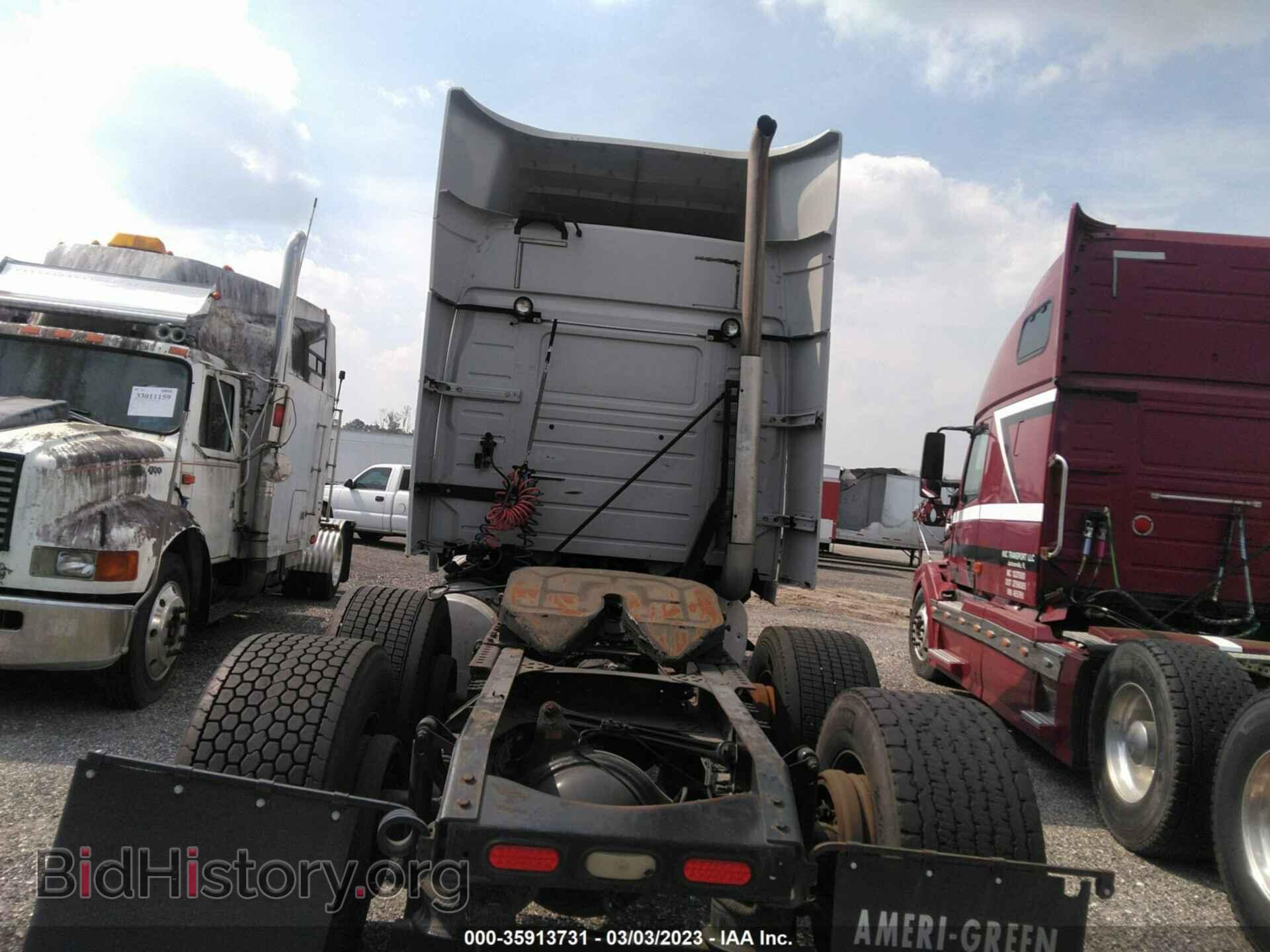 2012 VOLVO VN - VIN: 4V4MC9DG9CN541077 - Фото 8