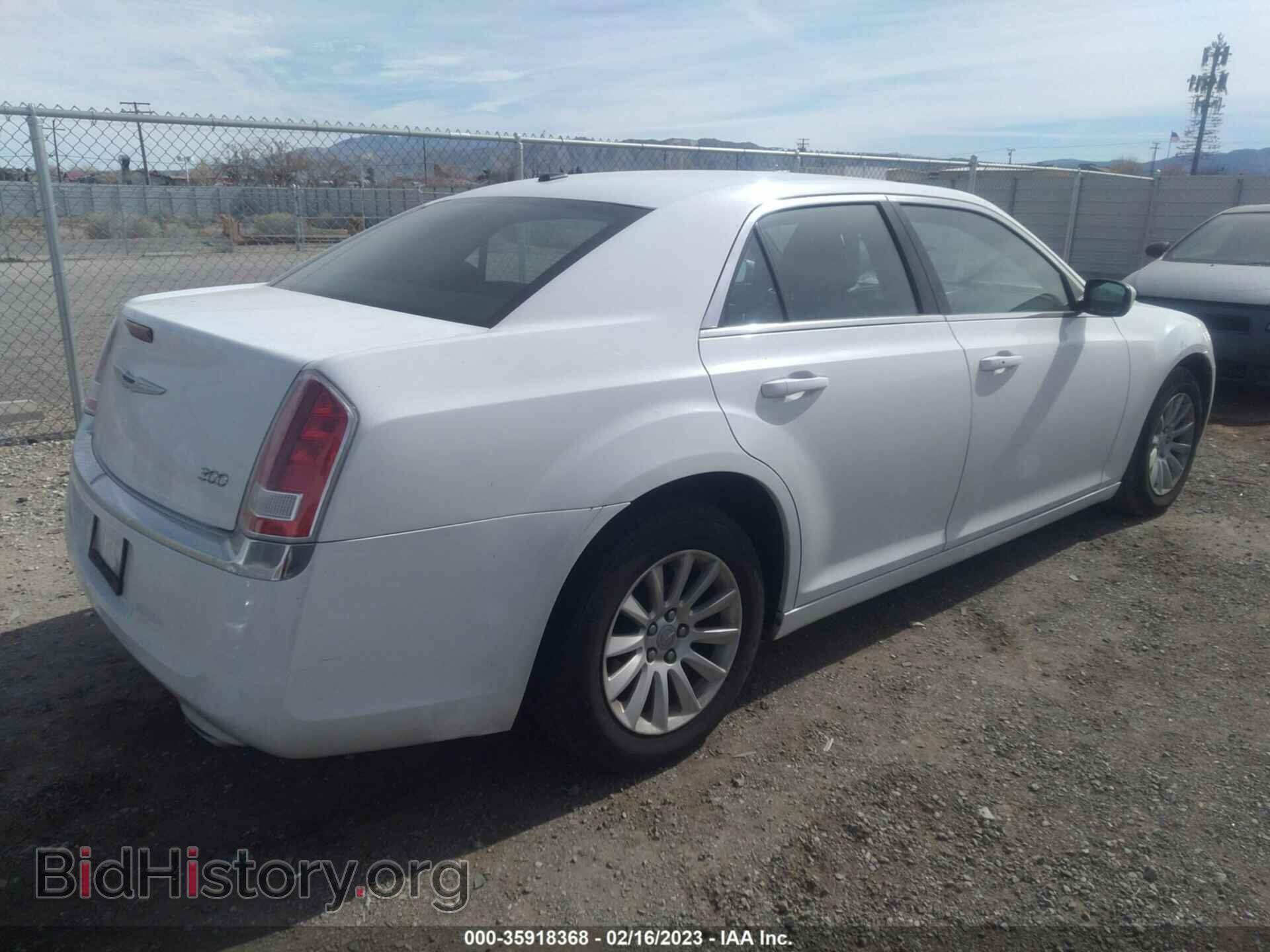2013 CHRYSLER 300 - VIN: 2C3CCAAG3DH627254 - Фото 4