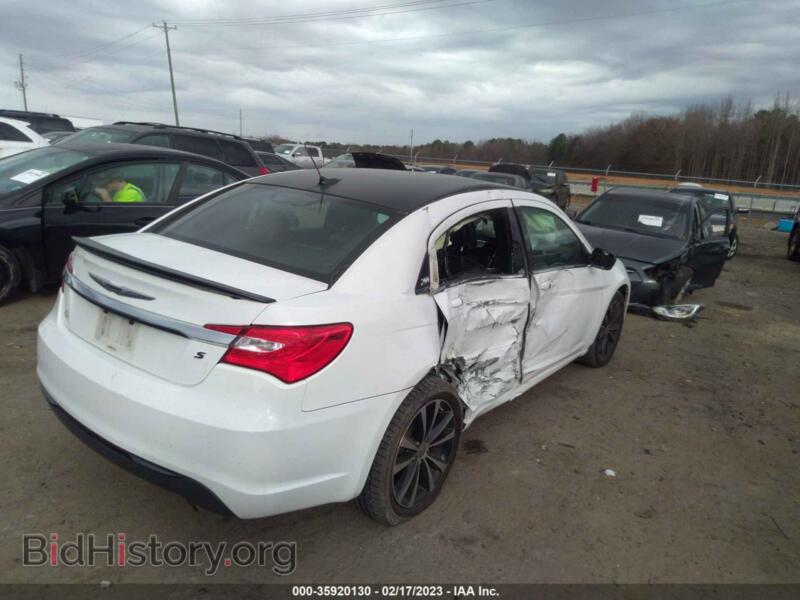 2013 Chrysler 200 (VIN 1C3CCBCG5DN744943) — photo 4 of 11