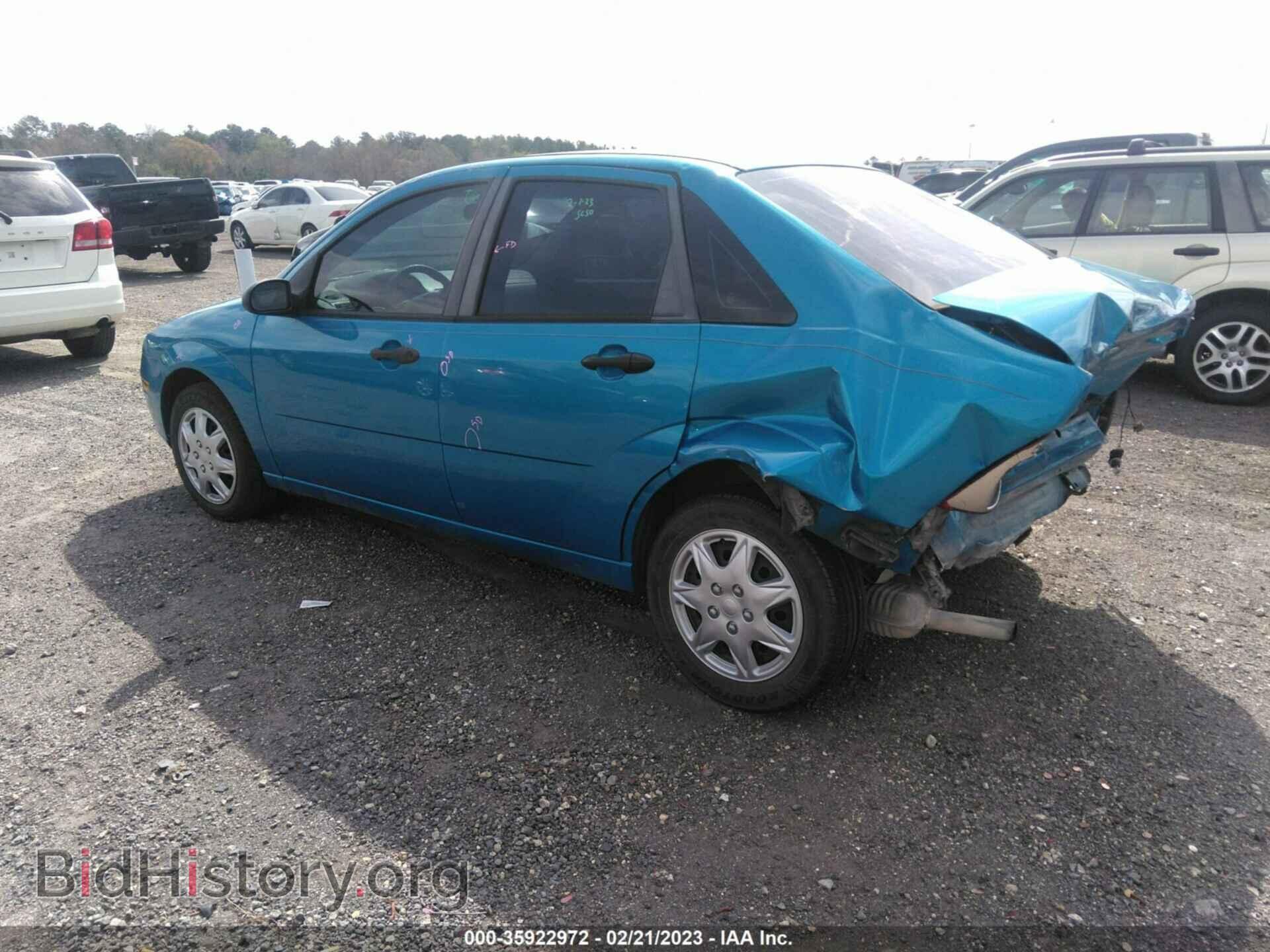 2007 FORD FOCUS - VIN: 1FAHP34N87W213975 - Photo 3