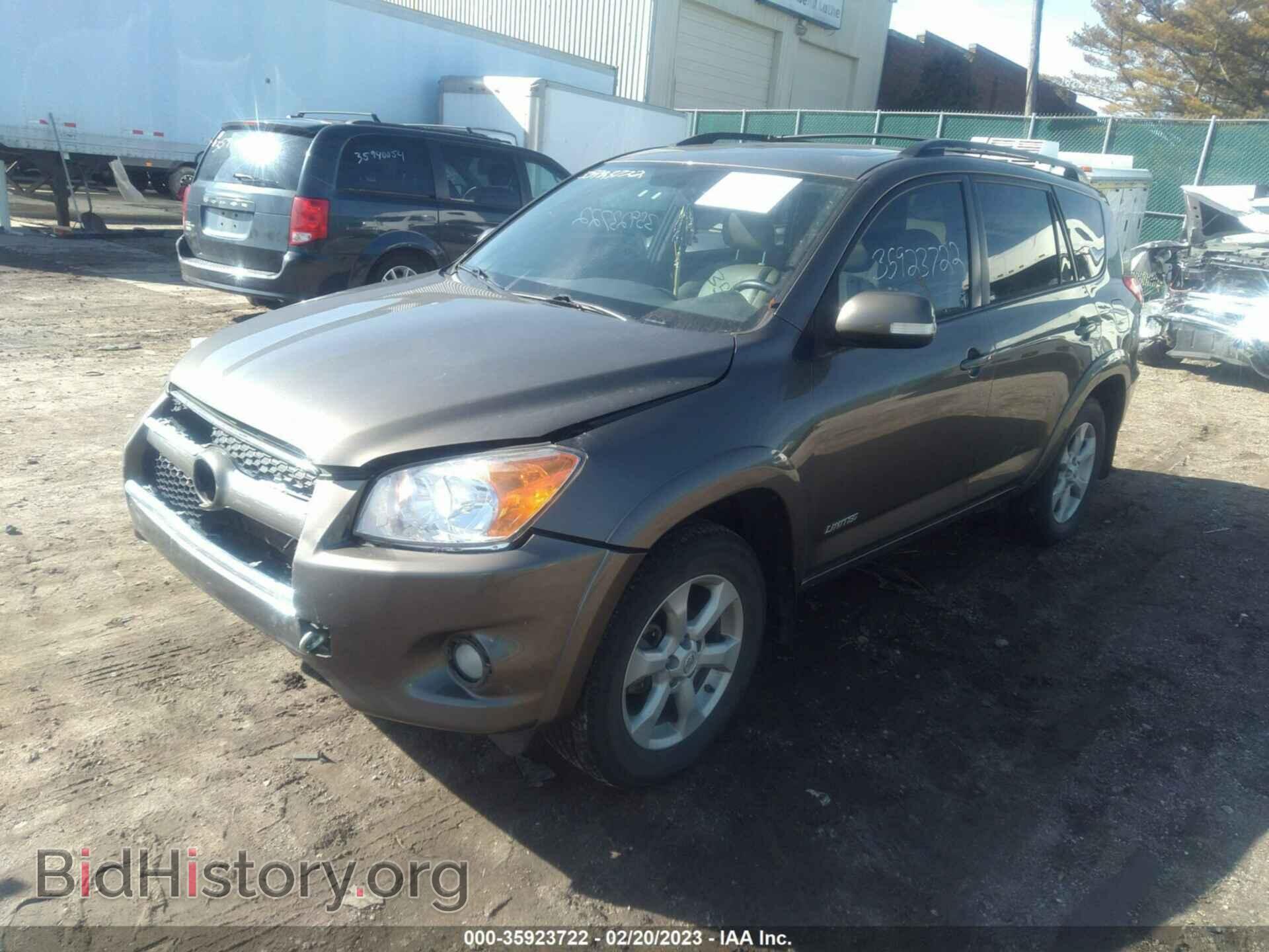 2011 TOYOTA RAV4 - VIN: 2T3DF4DVXBW093637 - Фото 2