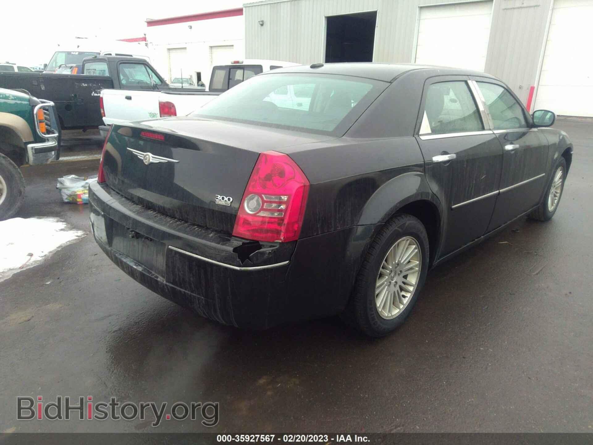2010 CHRYSLER 300 - VIN: 2C3CA5CV8AH284641 - Photo 4