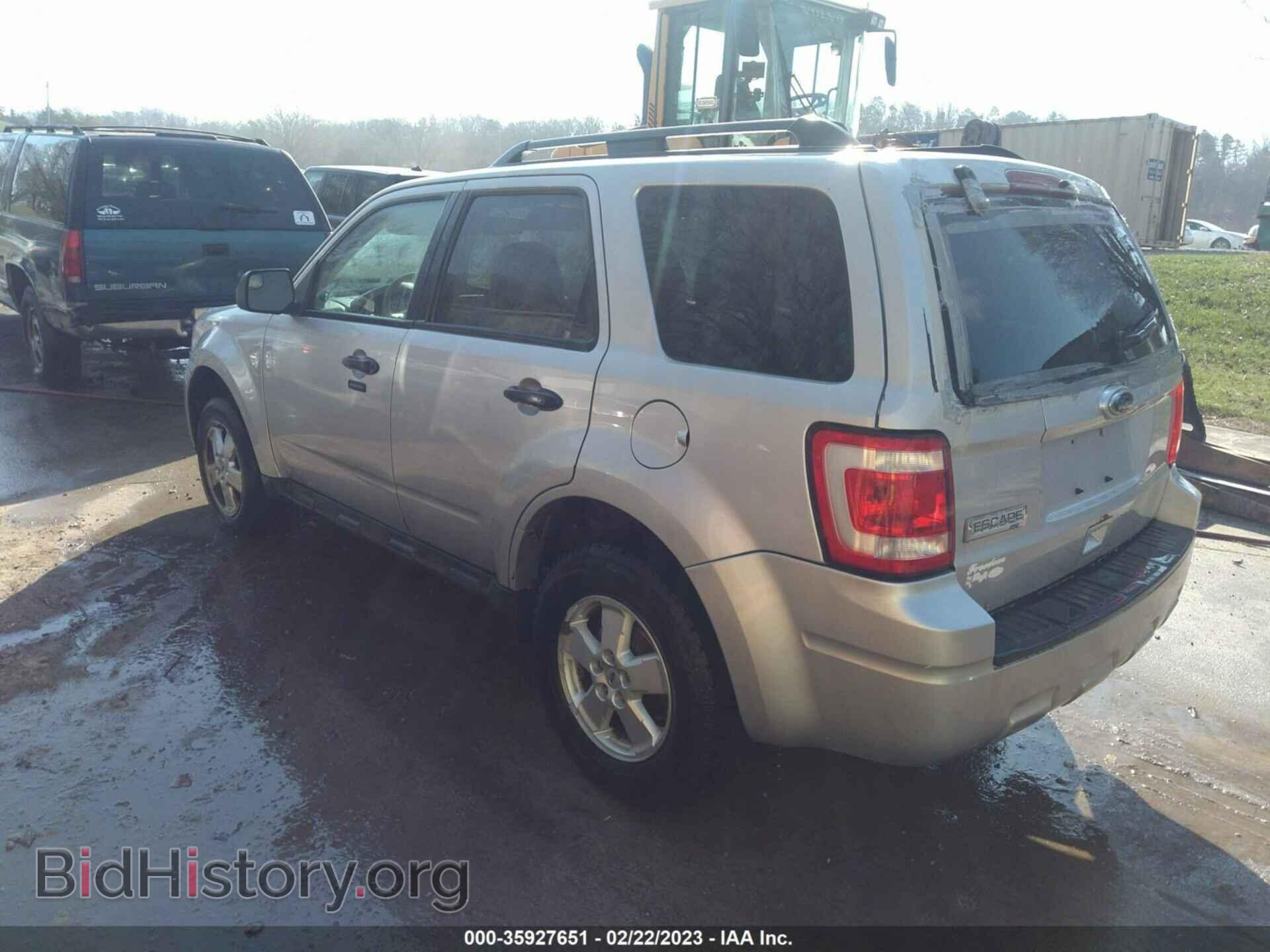 2010 FORD ESCAPE - VIN: 1FMCU9D74AKC04038 - Фото 3