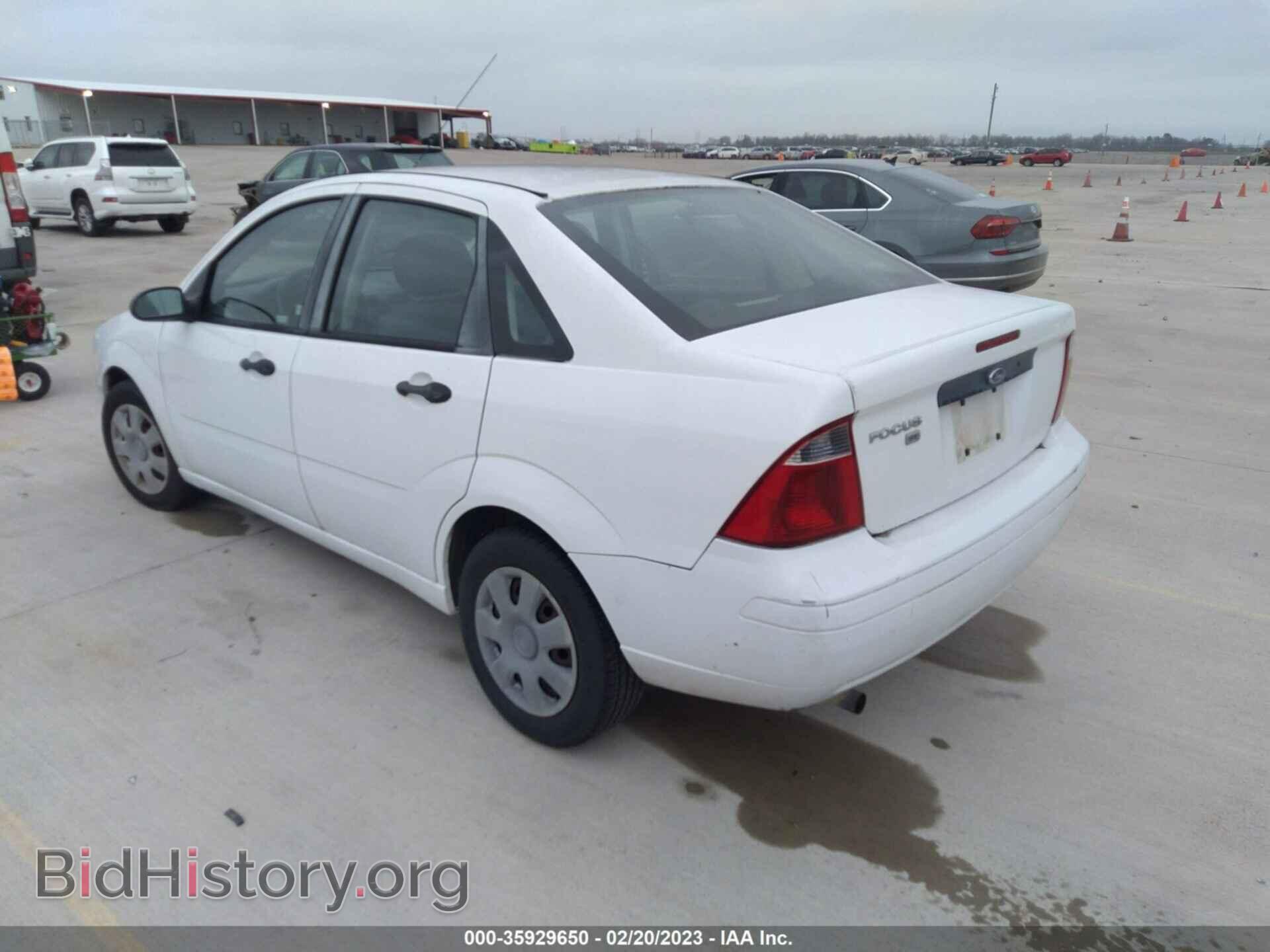 2007 FORD FOCUS - VIN: 1FAFP34NX7W326575 - Фото 3