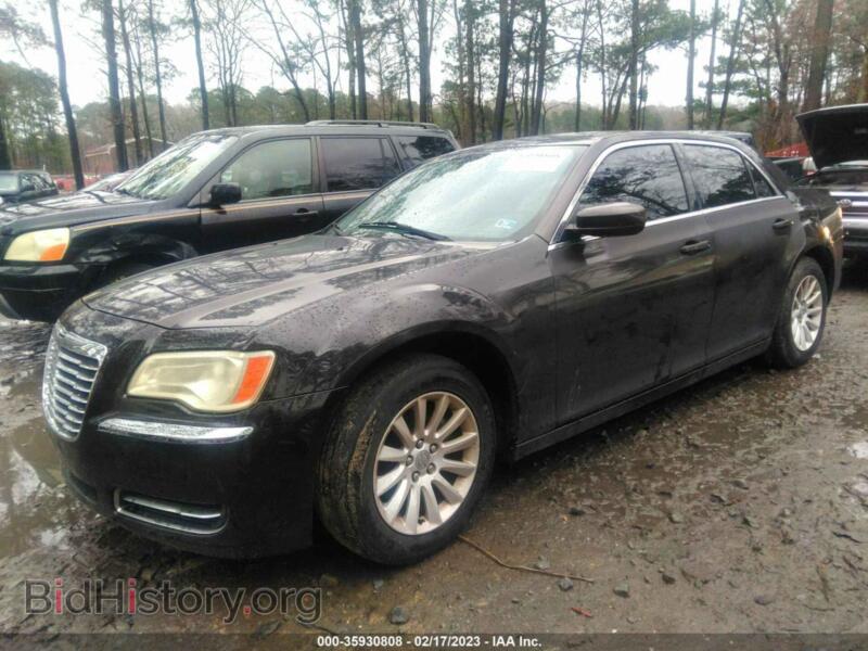 2013 Chrysler 300 (VIN 2C3CCAAG1DH657448) — photo 2 of 11