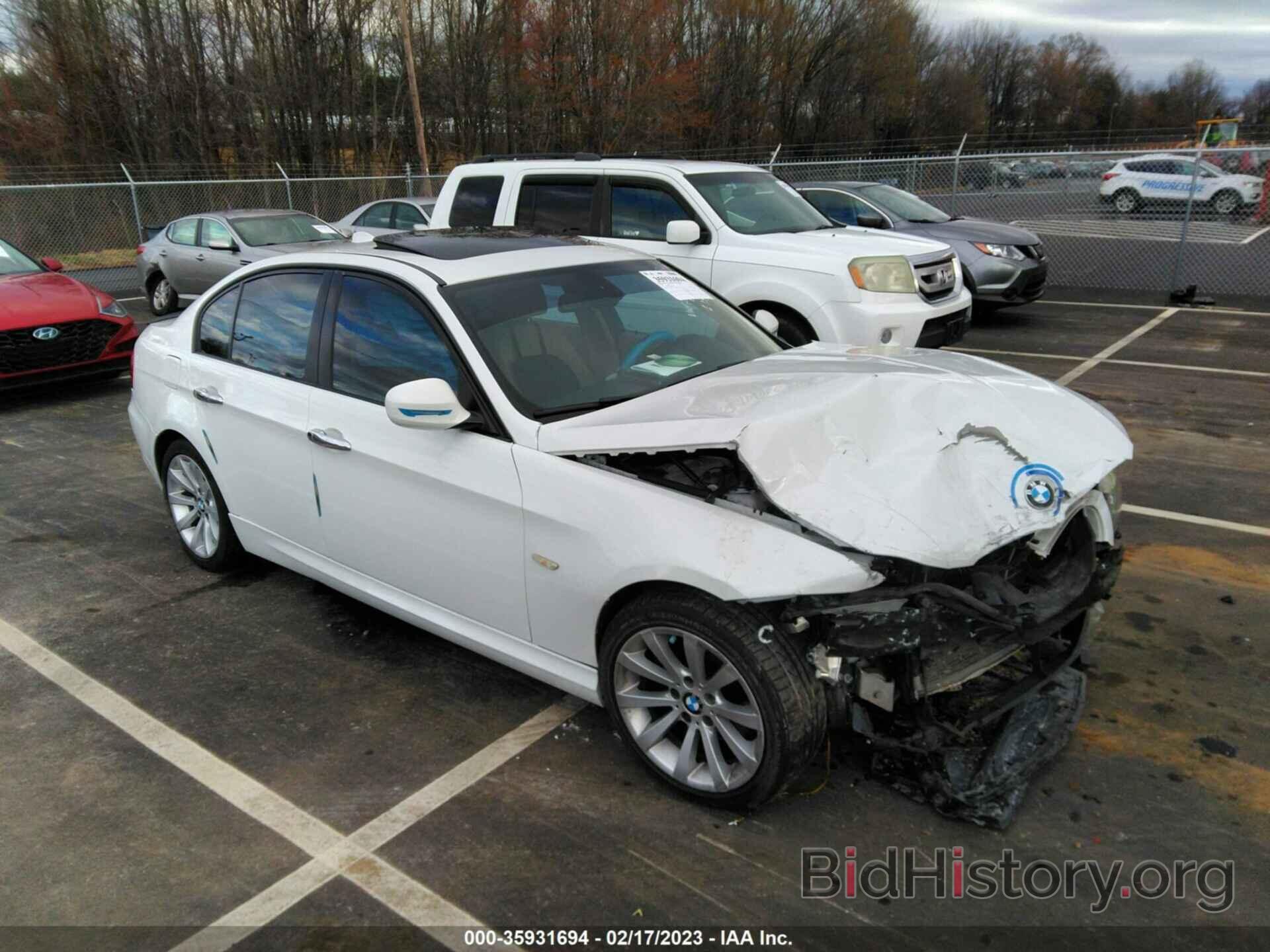 Фотография WBAPH7G55BNM58525 - BMW 3 SERIES 2011