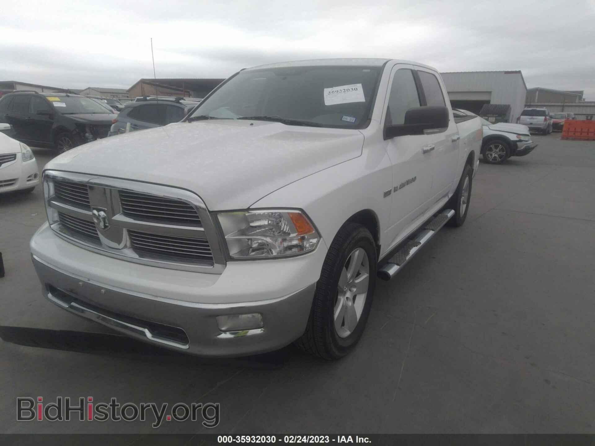 2011 RAM 1500 - VIN: 1D7RB1CT1BS634864 - Фото 2