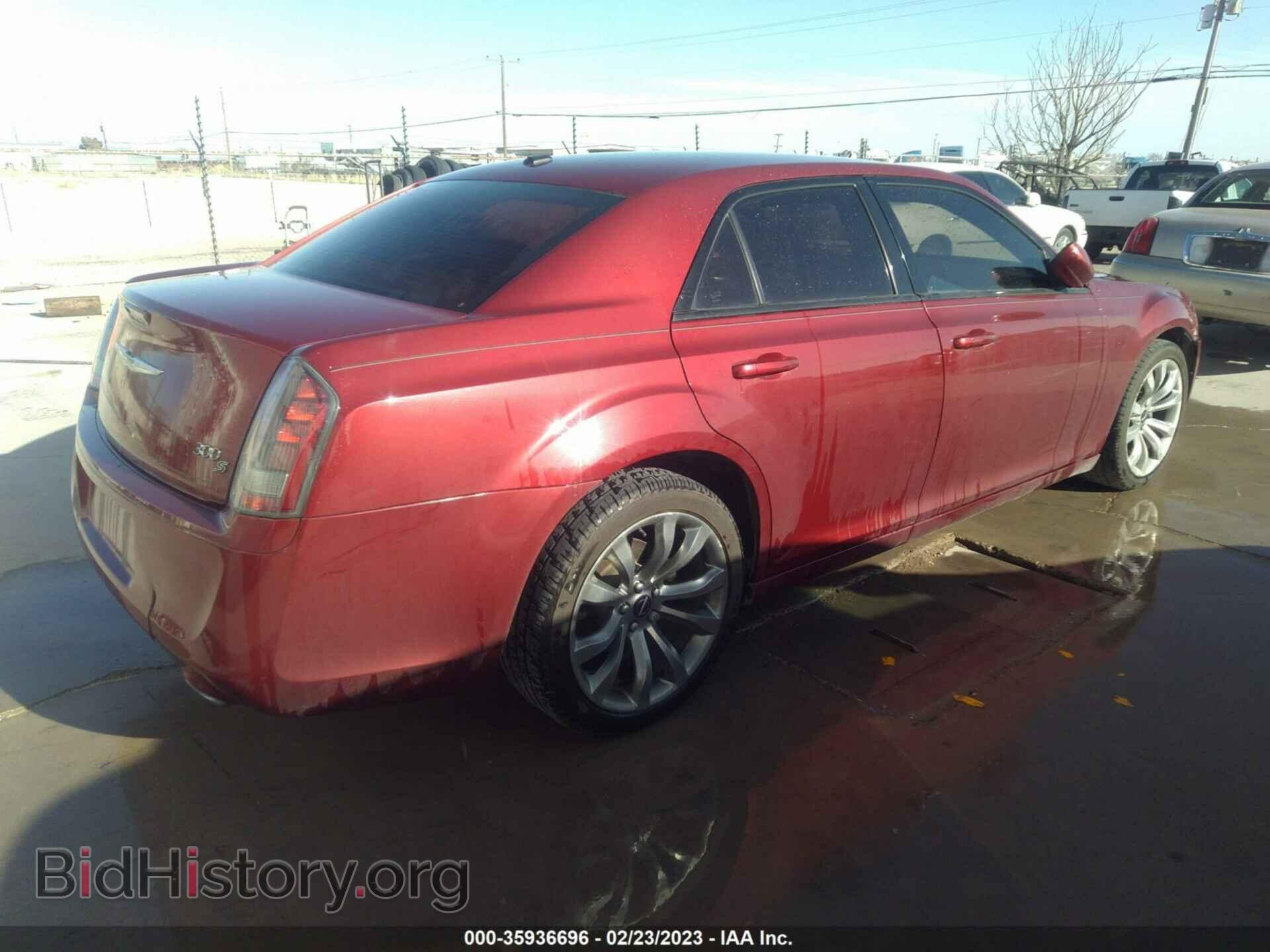 2014 CHRYSLER 300 - VIN: 2C3CCABG4EH355572 - Фото 4