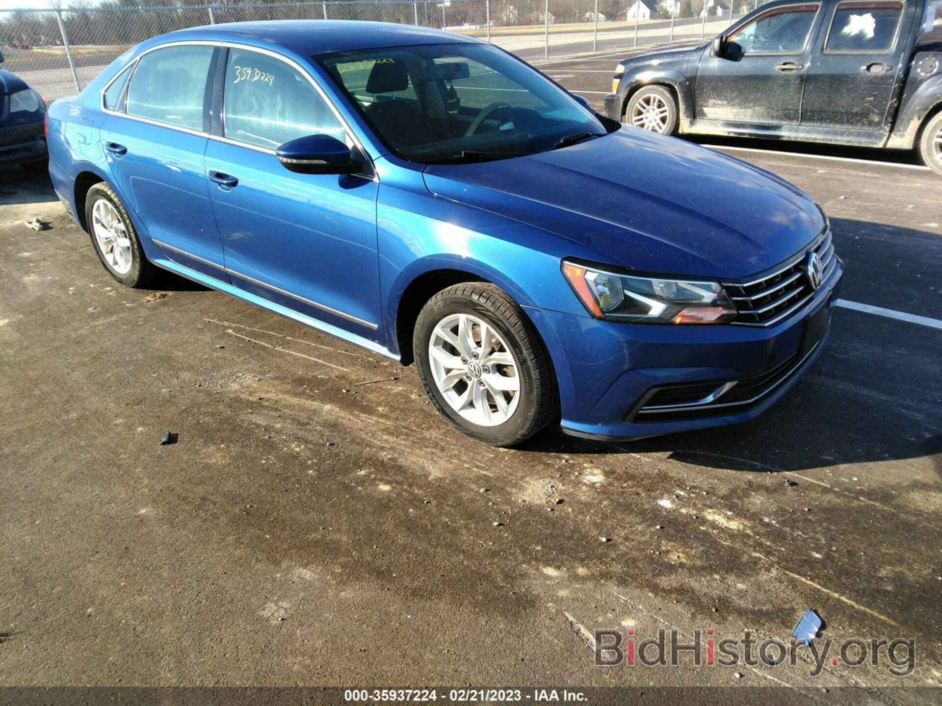 Photo 1VWAT7A31GC055821 - VOLKSWAGEN PASSAT 2016