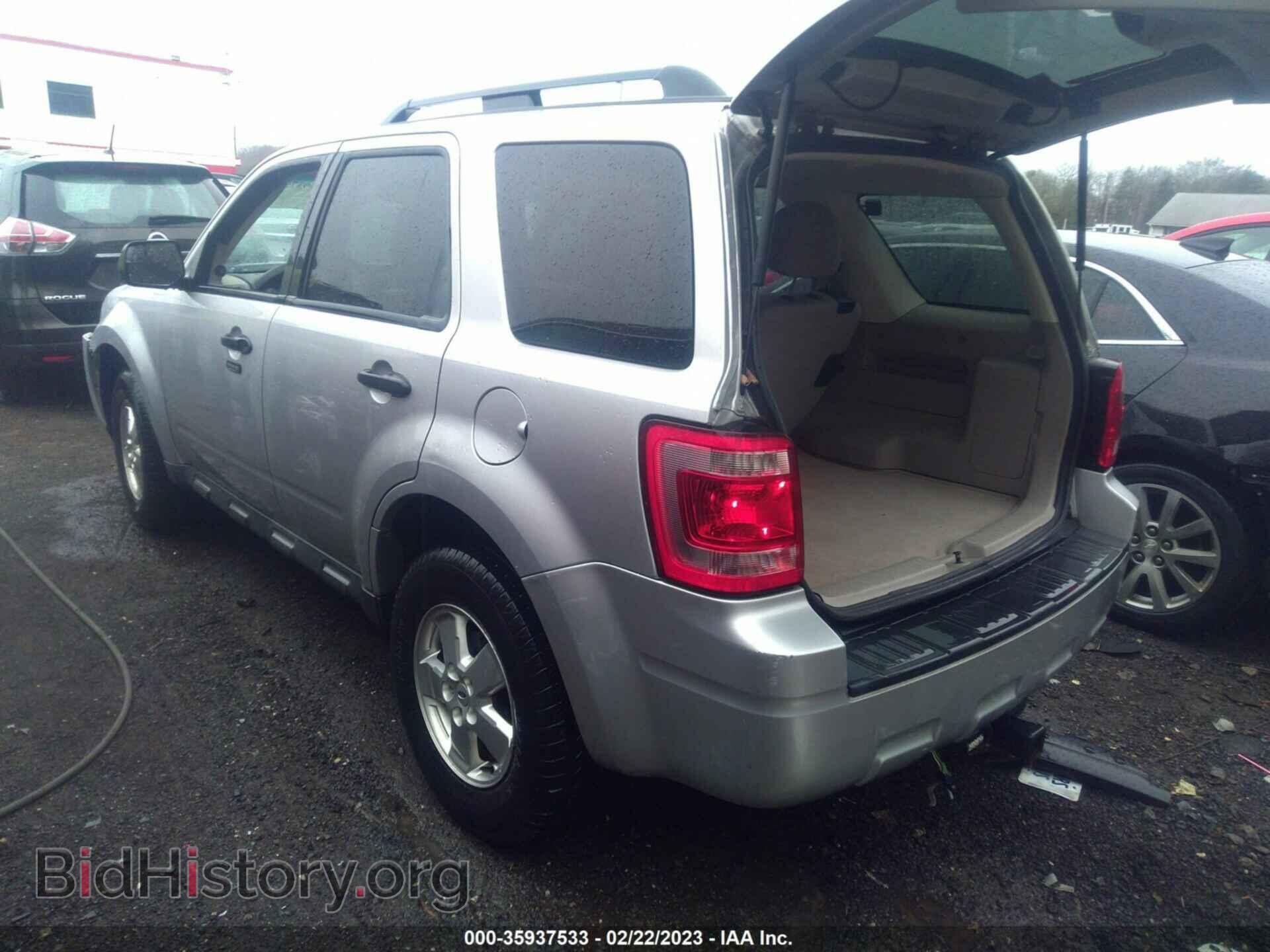 2011 FORD ESCAPE - VIN: 1FMCU9DG3BKA08738 - Фото 3
