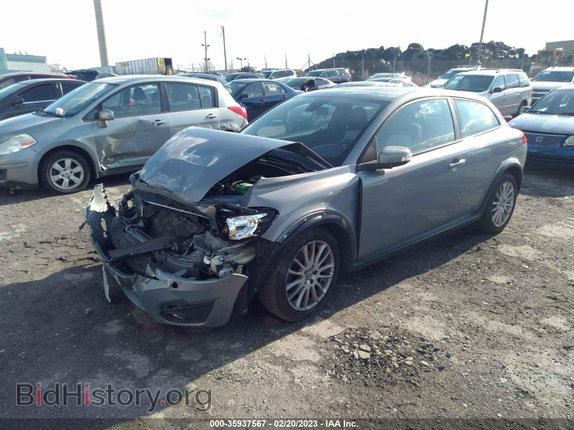 2012 VOLVO C30 - VIN: YV1672MK4C2277198 - Фото 2