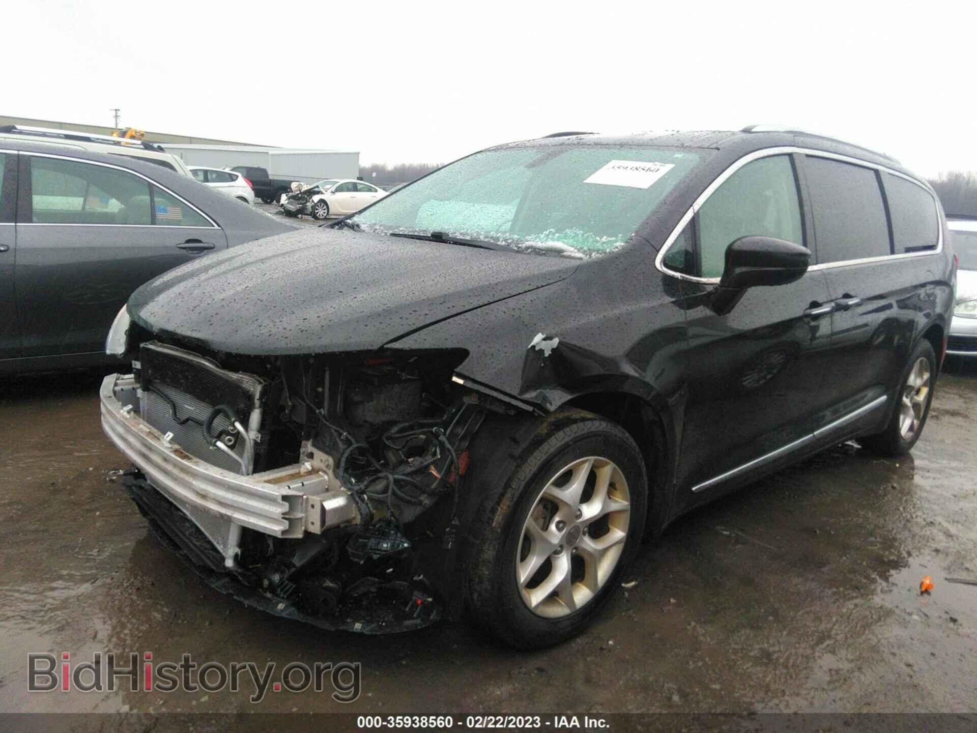 2017 CHRYSLER PACIFICA - VIN: 2C4RC1EG9HR513887 - Photo 2