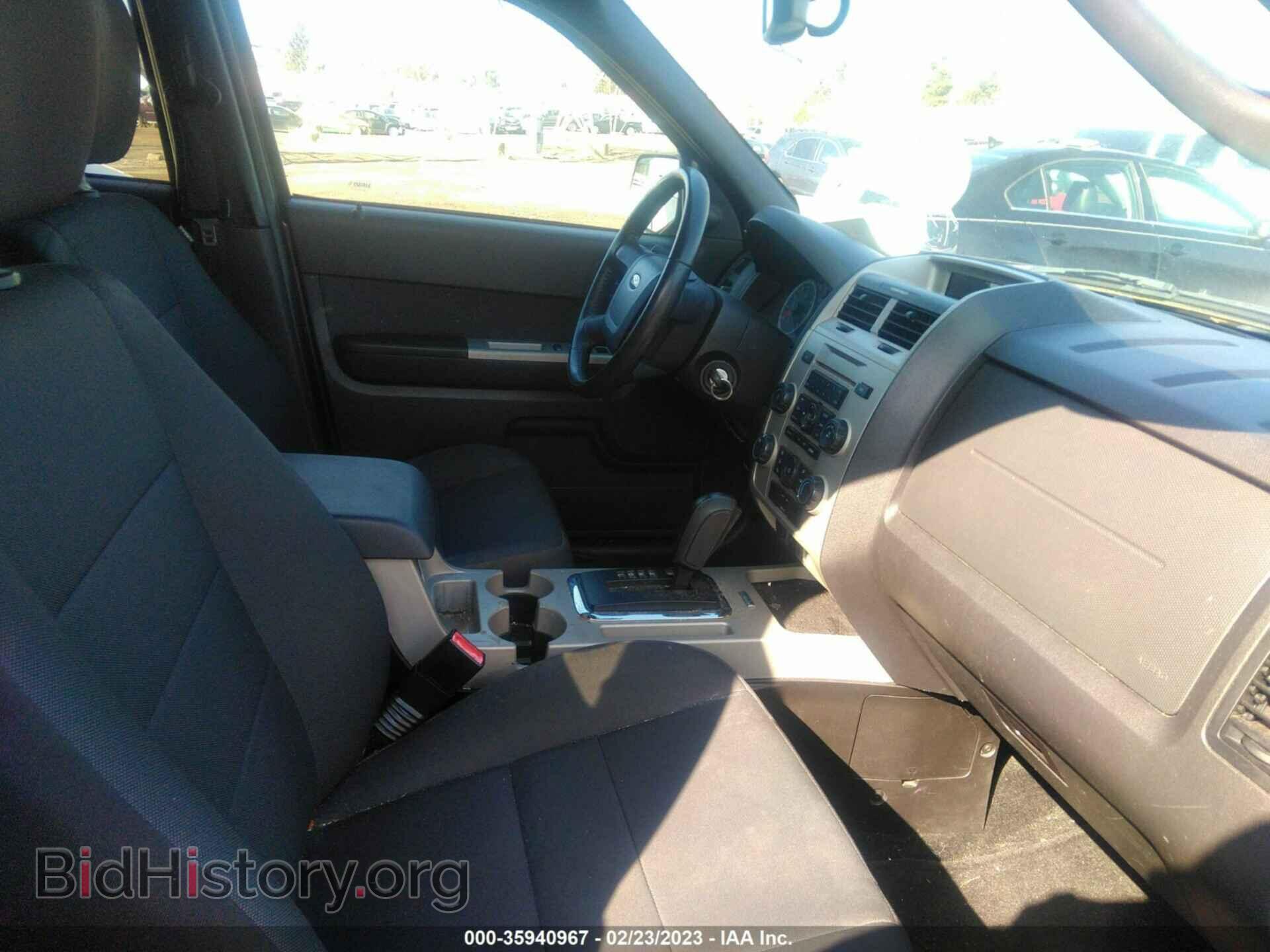 2011 FORD ESCAPE - VIN: 1FMCU0D76BKC59426 - Photo 5
