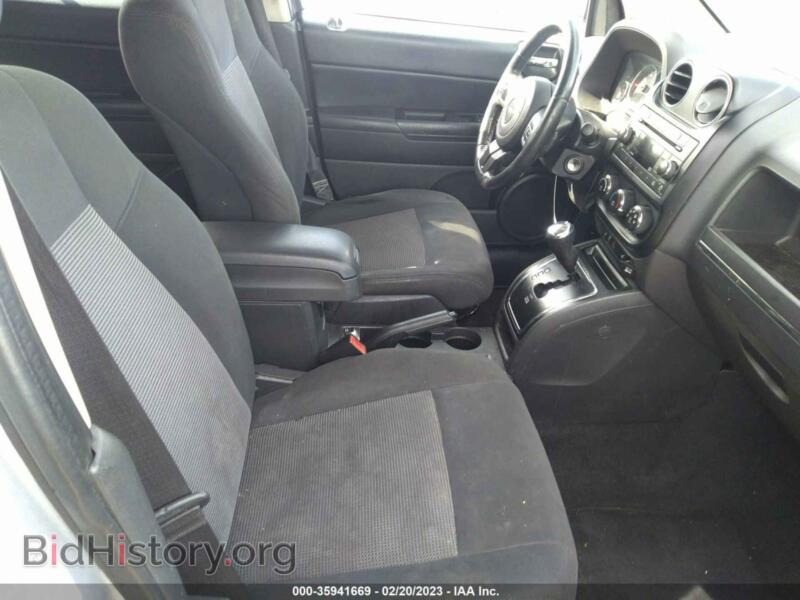 2011 Jeep COMPASS (VIN 1J4NF1FBXBD257904) — photo 5 of 11