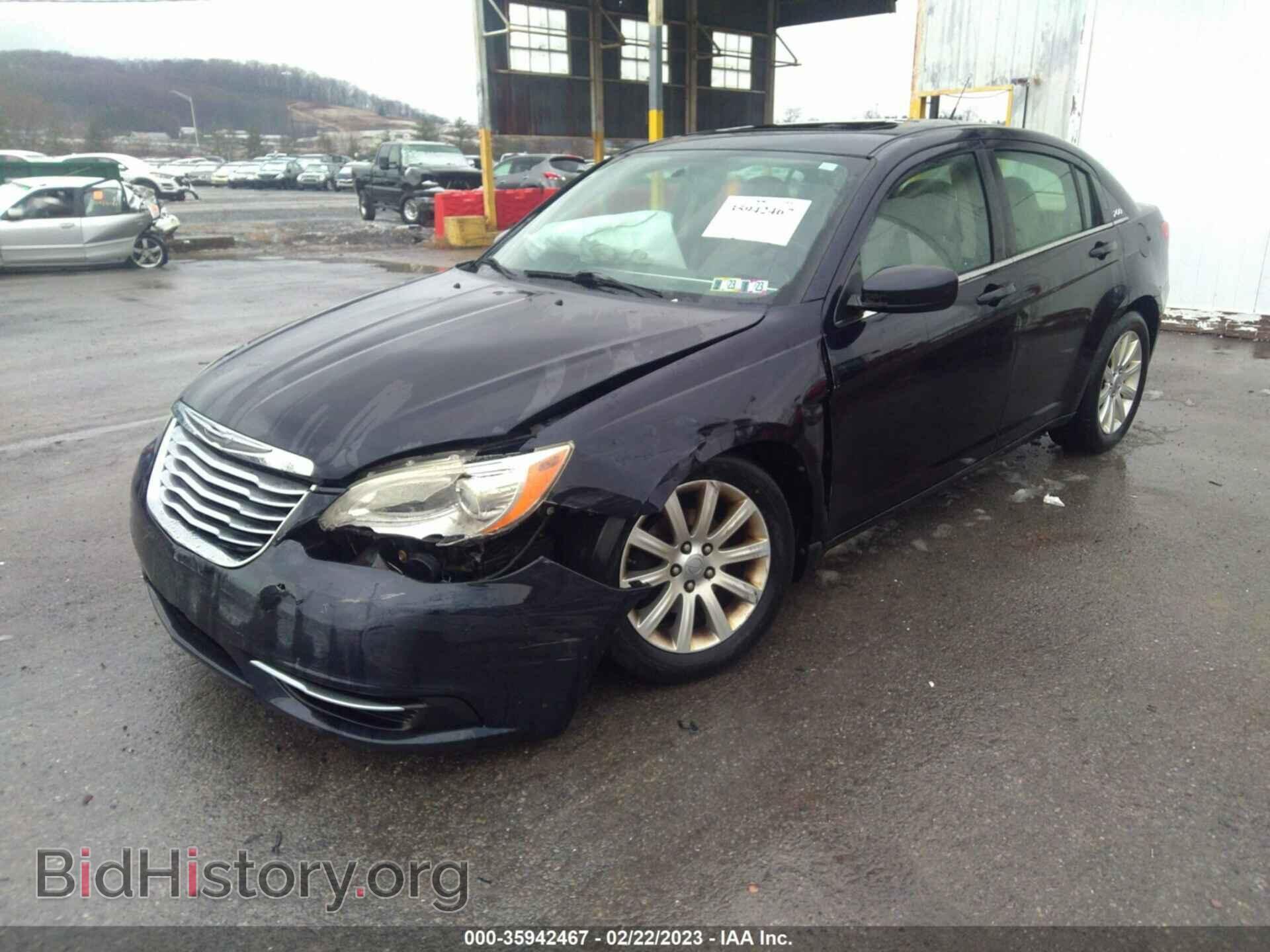 2011 CHRYSLER 200 - VIN: 1C3BC1FGXBN511820 - Фото 2
