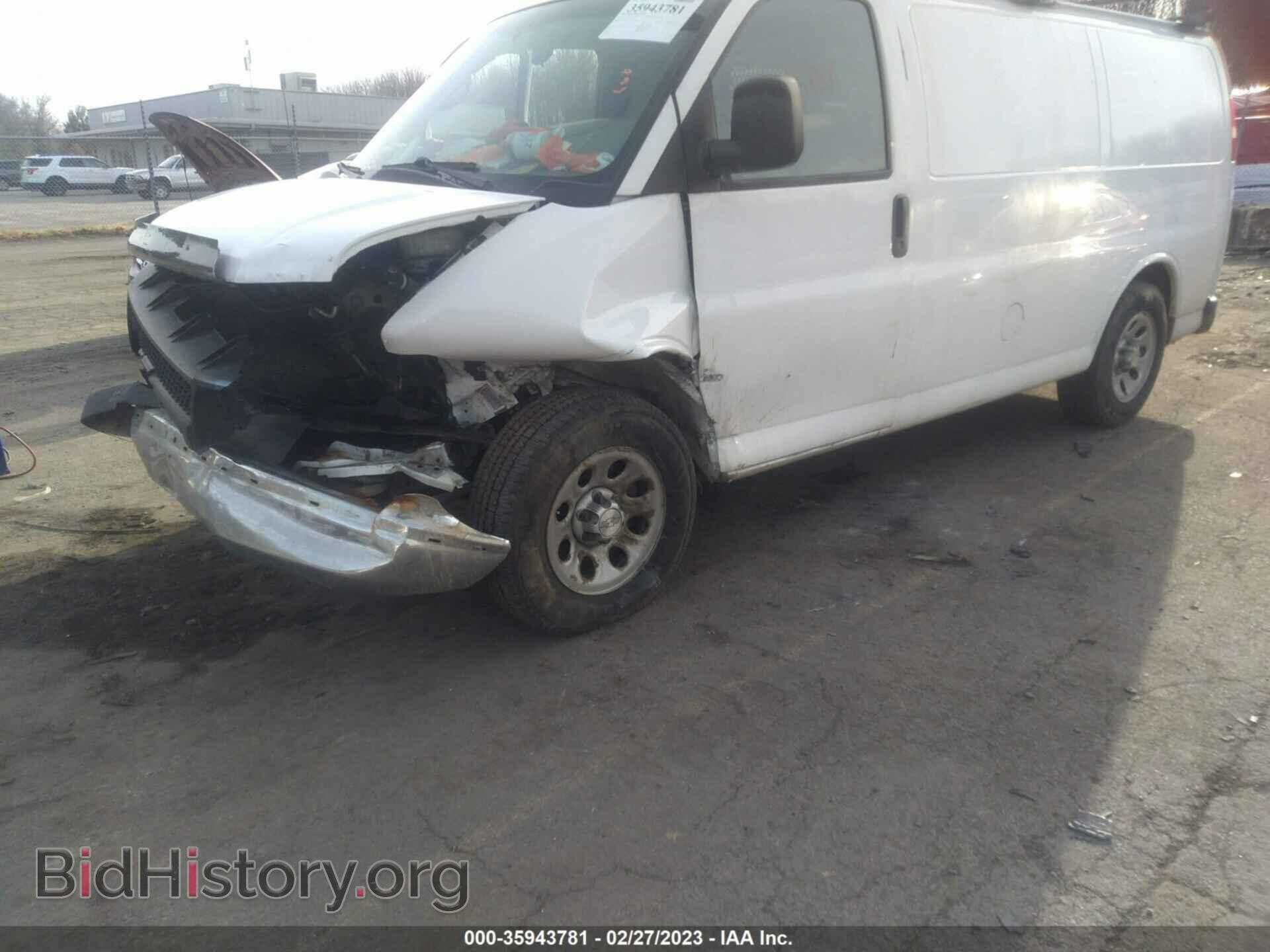 2011 CHEVROLET EXPRESS CARGO VAN - VIN: 1GCSHAF48B1119185 - Фото 2