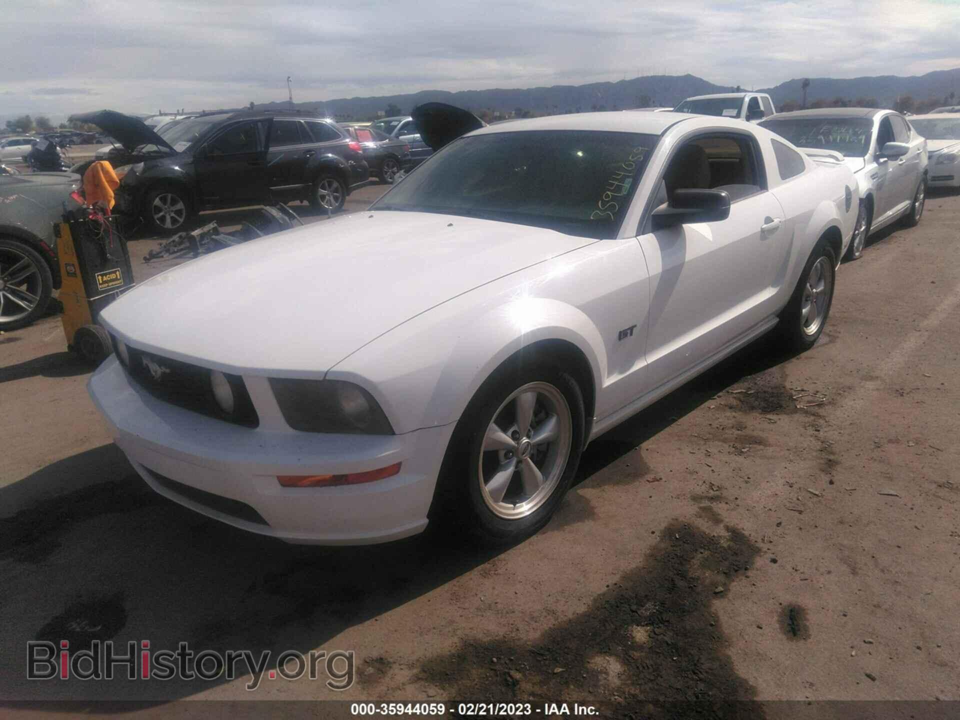 2007 FORD MUSTANG - VIN: 1ZVFT82H075240212 - Фото 2