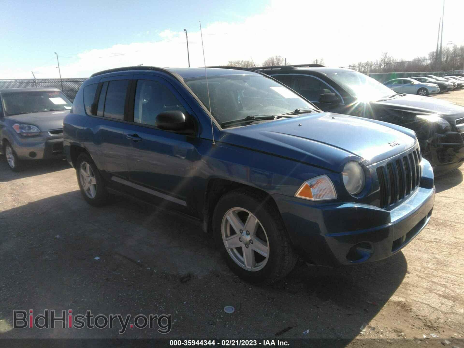Photo 1J4NF4FB6AD504335 - JEEP COMPASS 2010