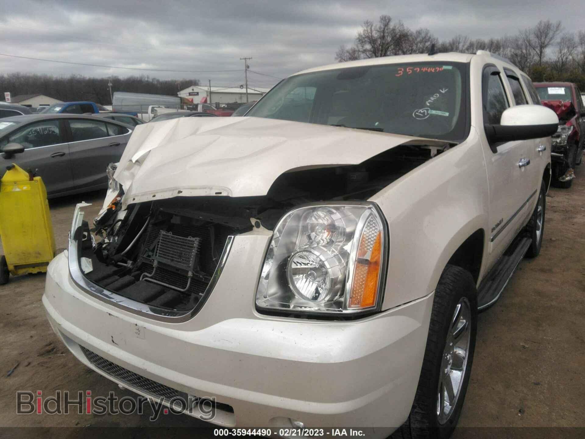 2013 GMC YUKON - VIN: 1GKS2EEF5DR253902 - Фото 2