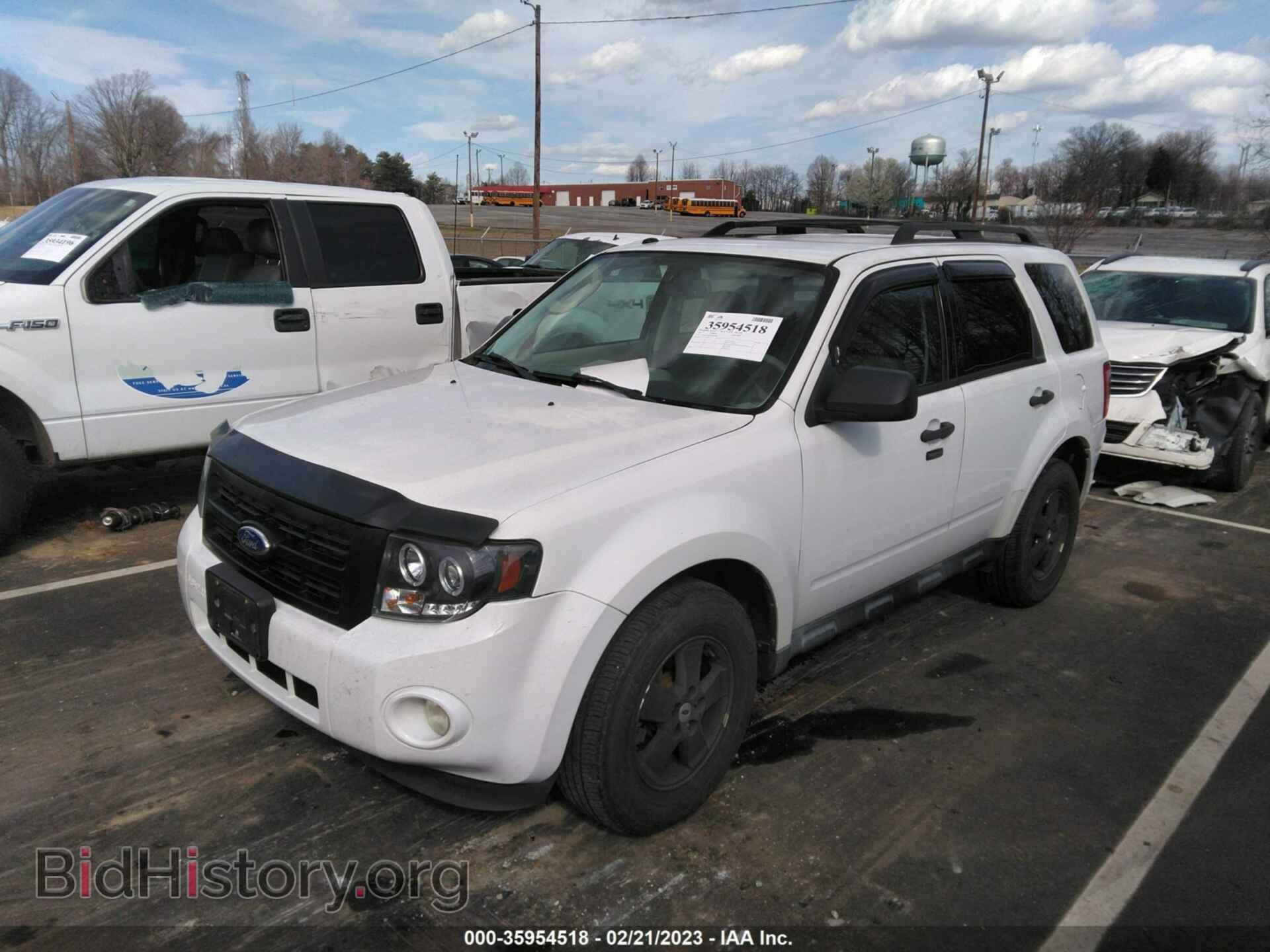 2011 FORD ESCAPE - VIN: 1FMCU0D74BKB86086 - Photo 2