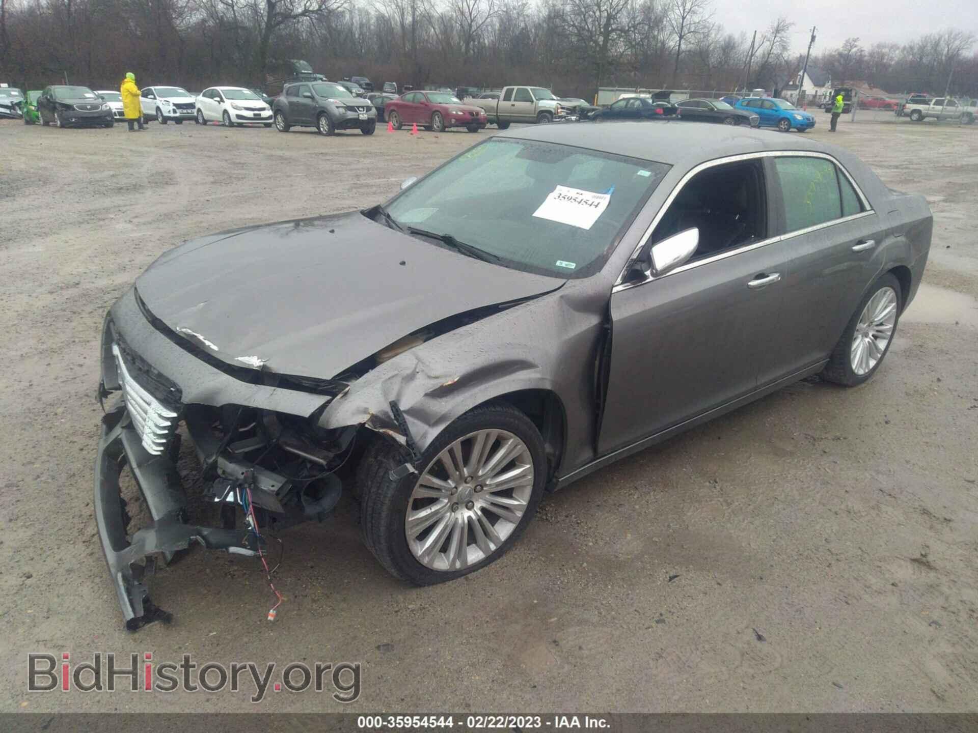 2011 CHRYSLER 300 - VIN: 2C3CA5CG7BH598655 - Фото 2