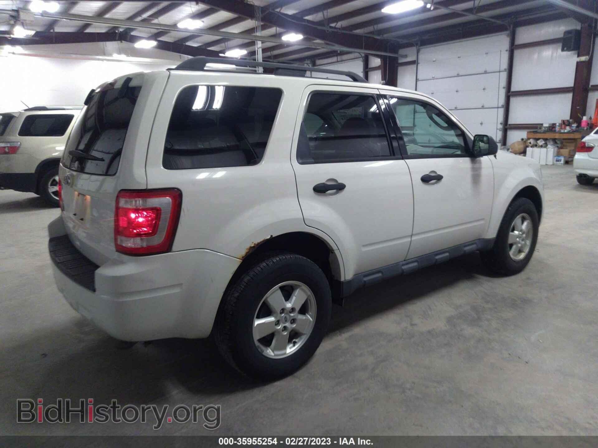 2010 FORD ESCAPE - VIN: 1FMCU0D70AKB08564 - Фото 4