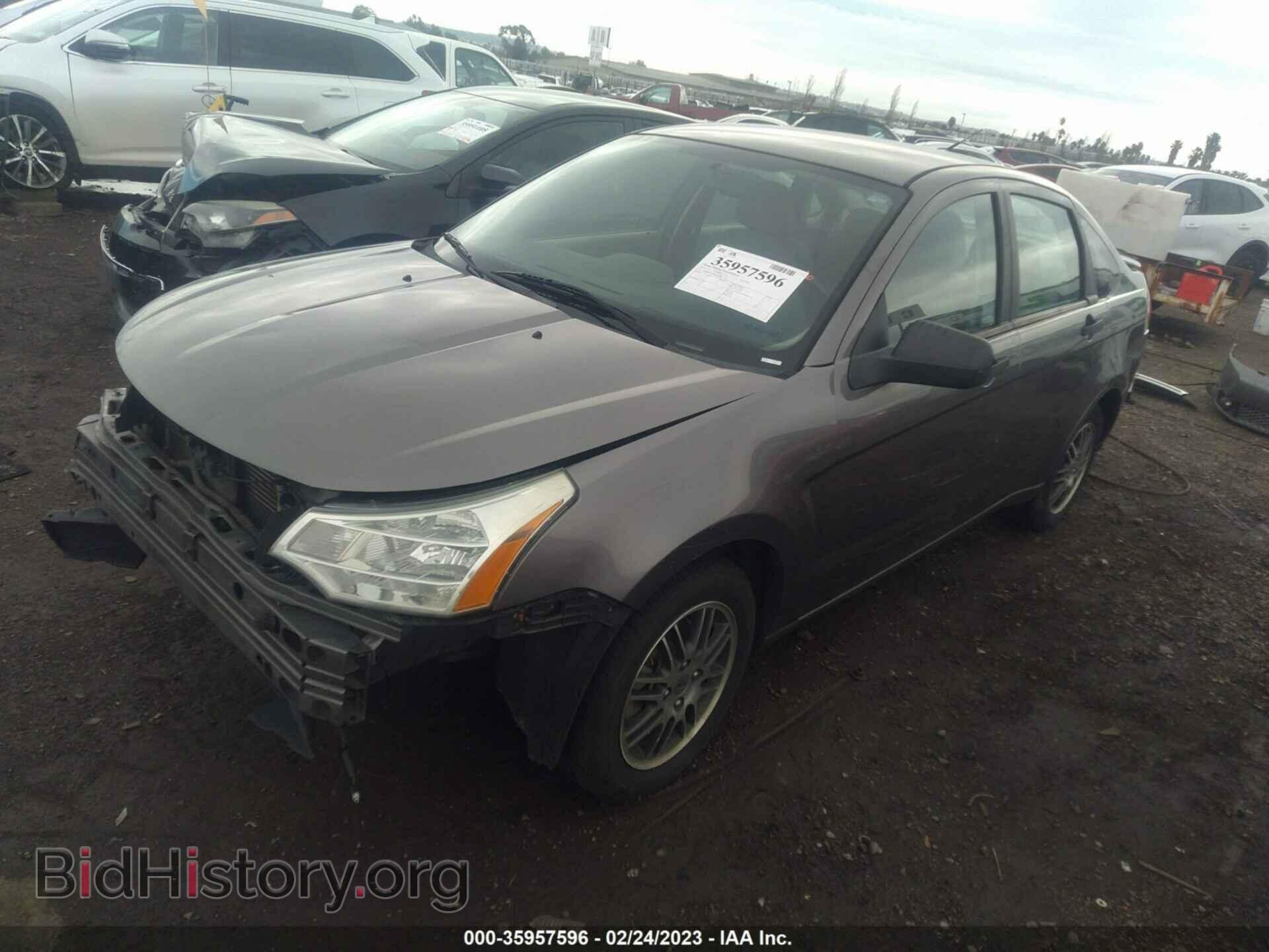 2011 FORD FOCUS - VIN: 1FAHP3FN7BW107085 - Фото 2