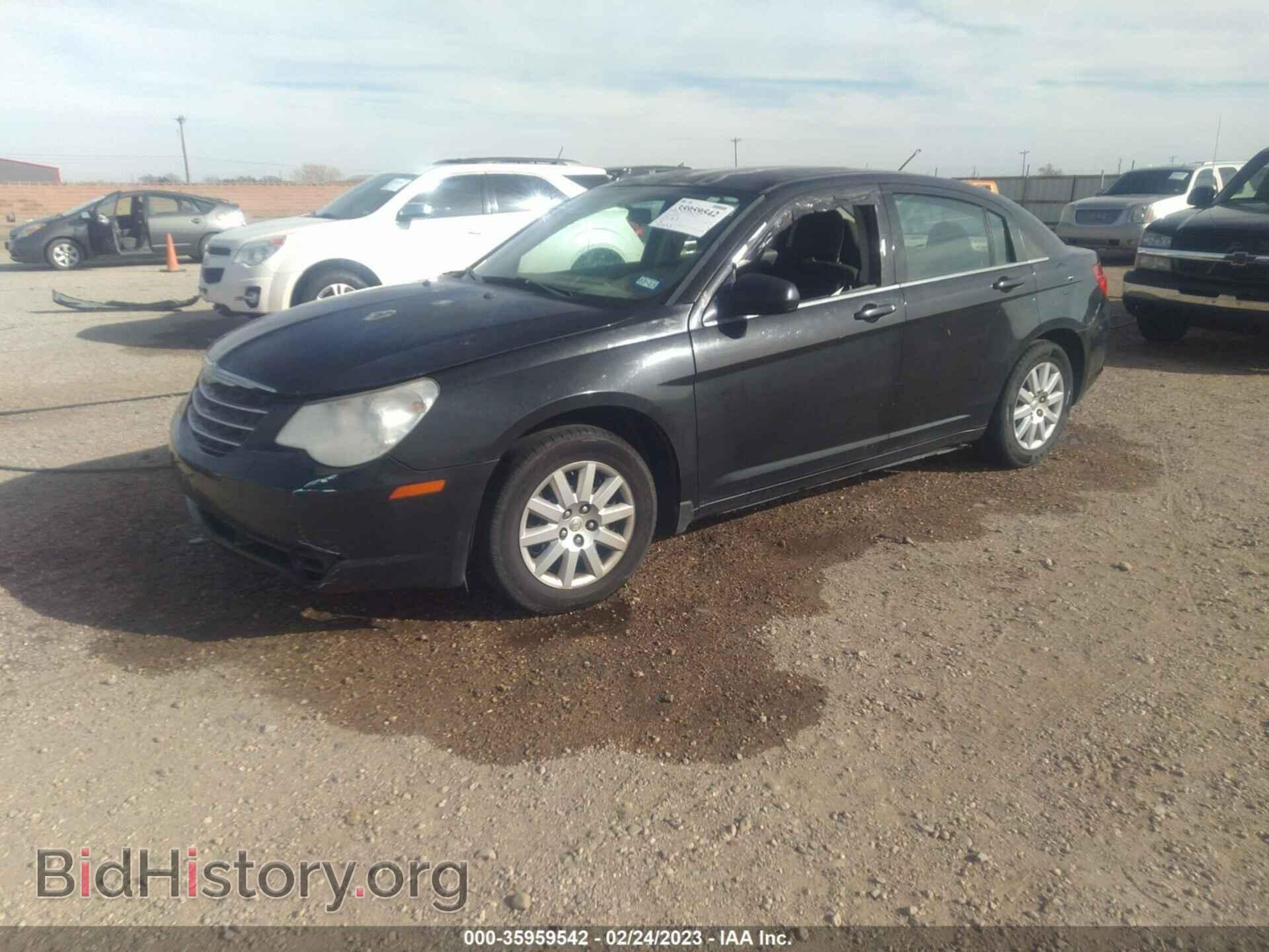 2010 CHRYSLER SEBRING - VIN: 1C3CC4FBXAN202650 - Фото 2