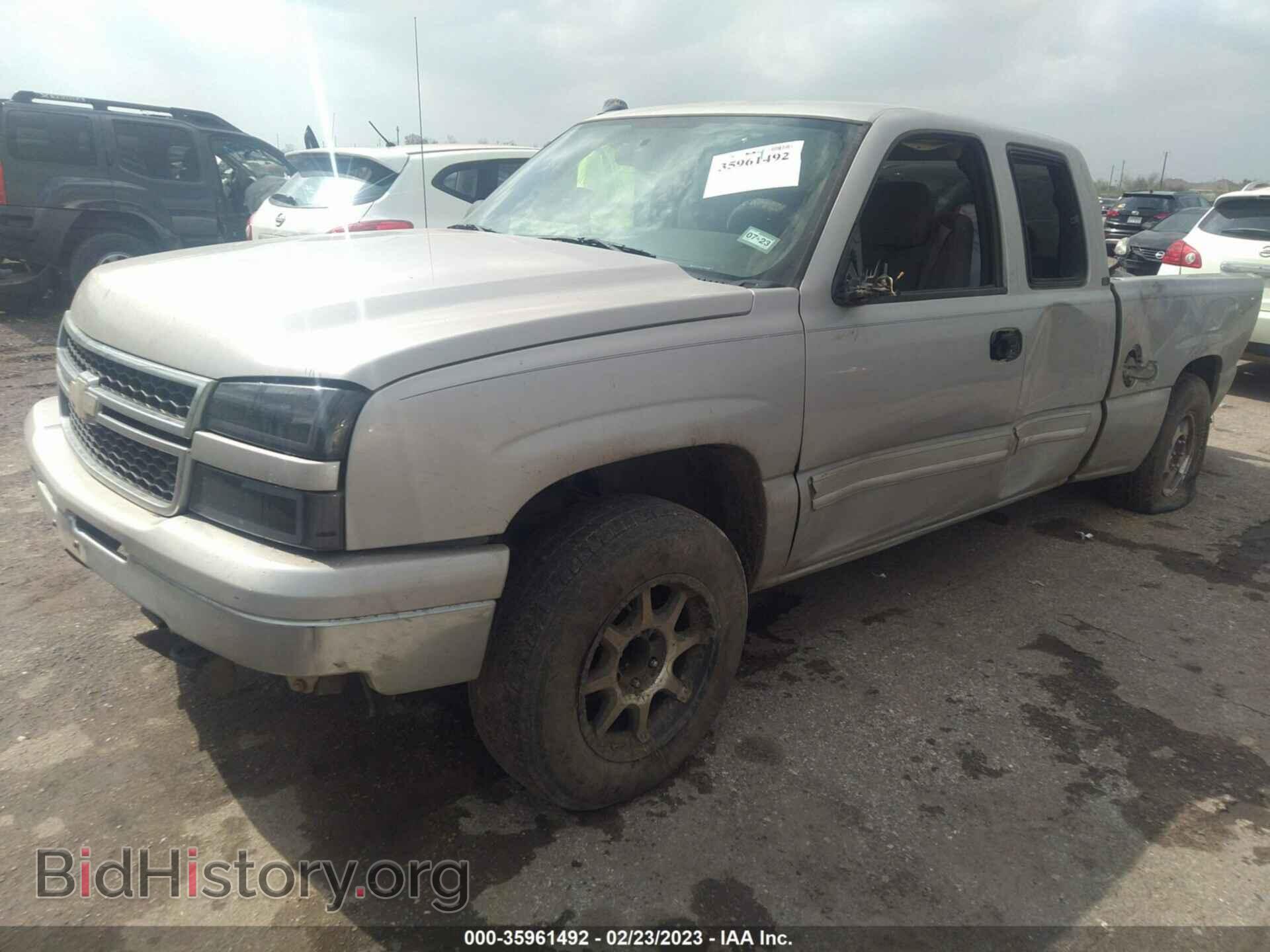 2006 CHEVROLET SILVERADO 1500 - VIN: 2GCEC19T261125577 - Фото 2