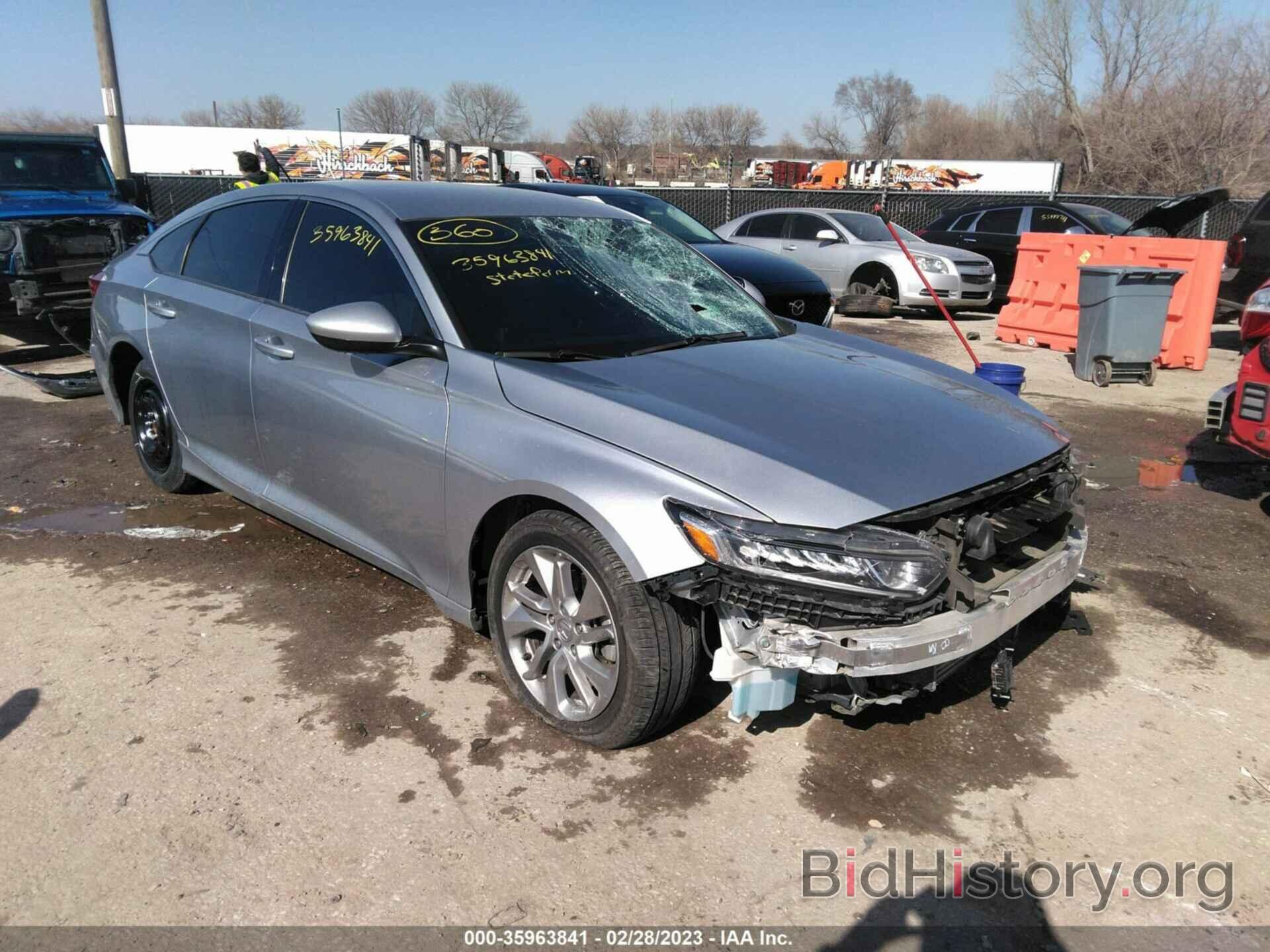 Photo 1HGCV1F10KA085957 - HONDA ACCORD SEDAN 2019