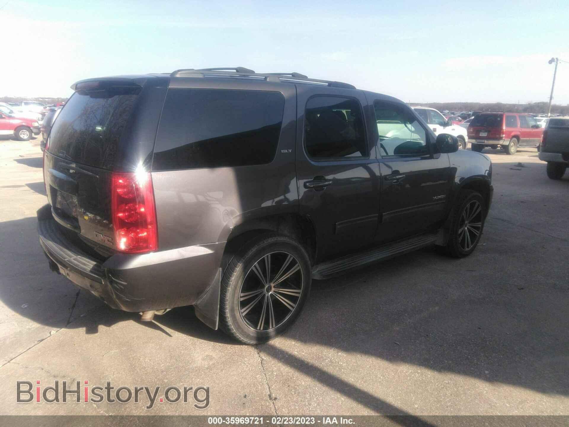 2011 GMC YUKON - VIN: 1GKS2DE06BR158347 - Photo 4