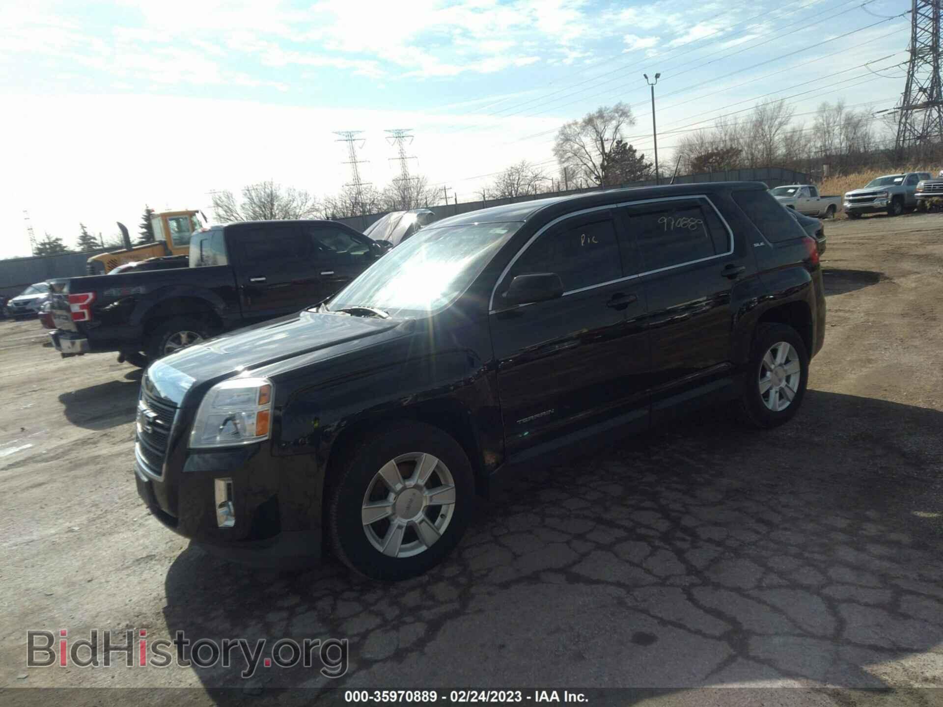 2011 GMC TERRAIN - VIN: 2CTFLREC2B6256387 - Фото 2