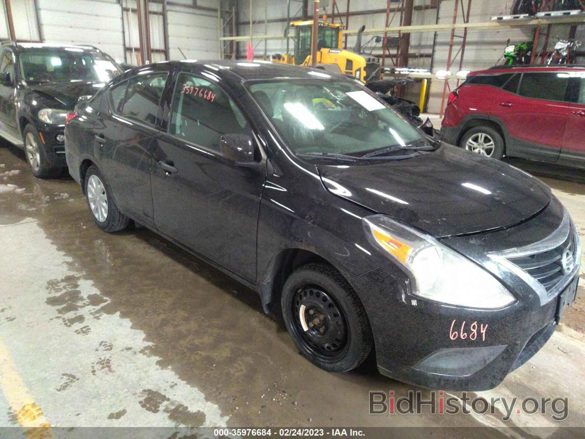 Photo 3N1CN7AP0JL841472 - NISSAN VERSA SEDAN 2018